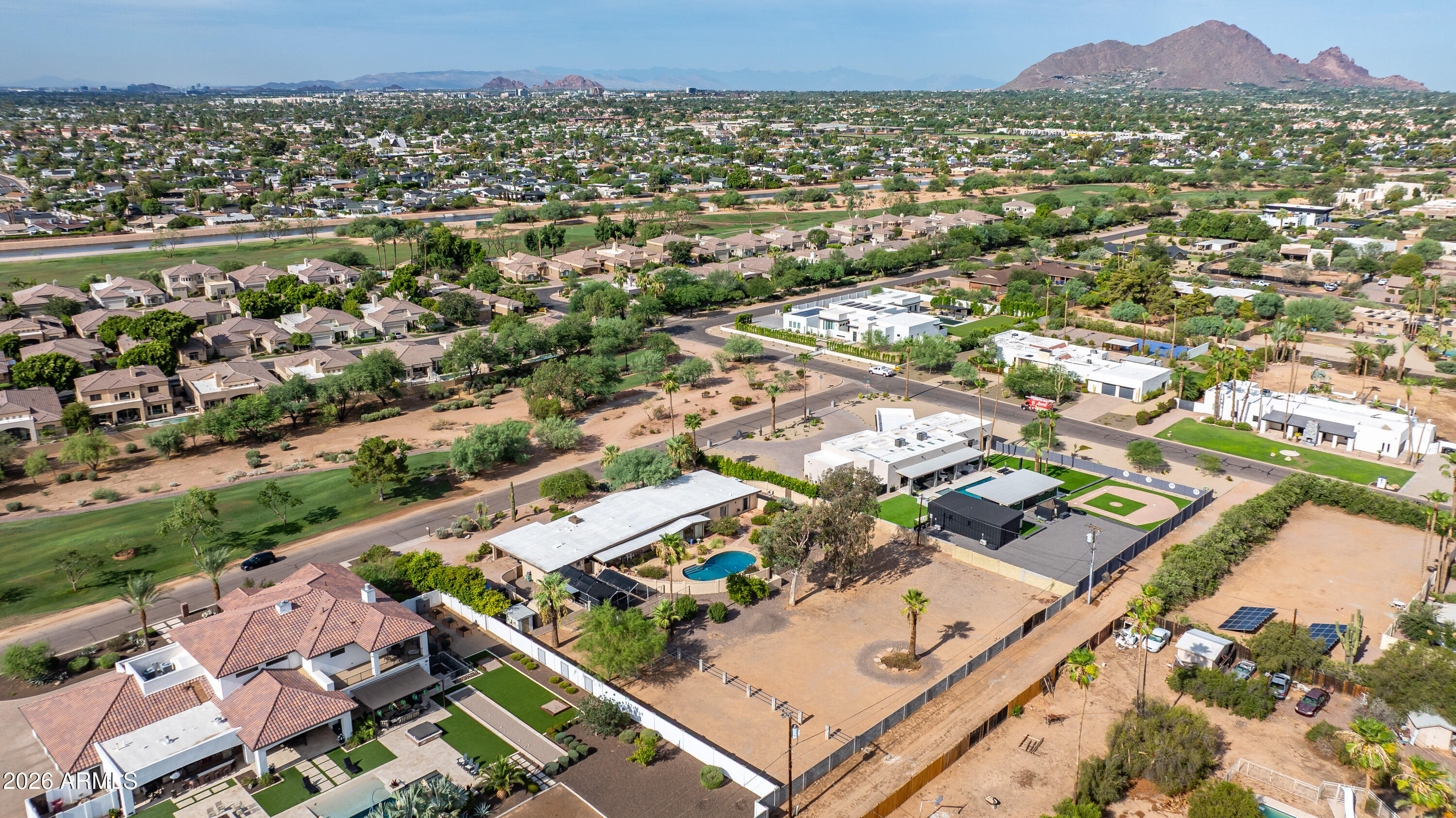 8622 E CACTUS WREN Road