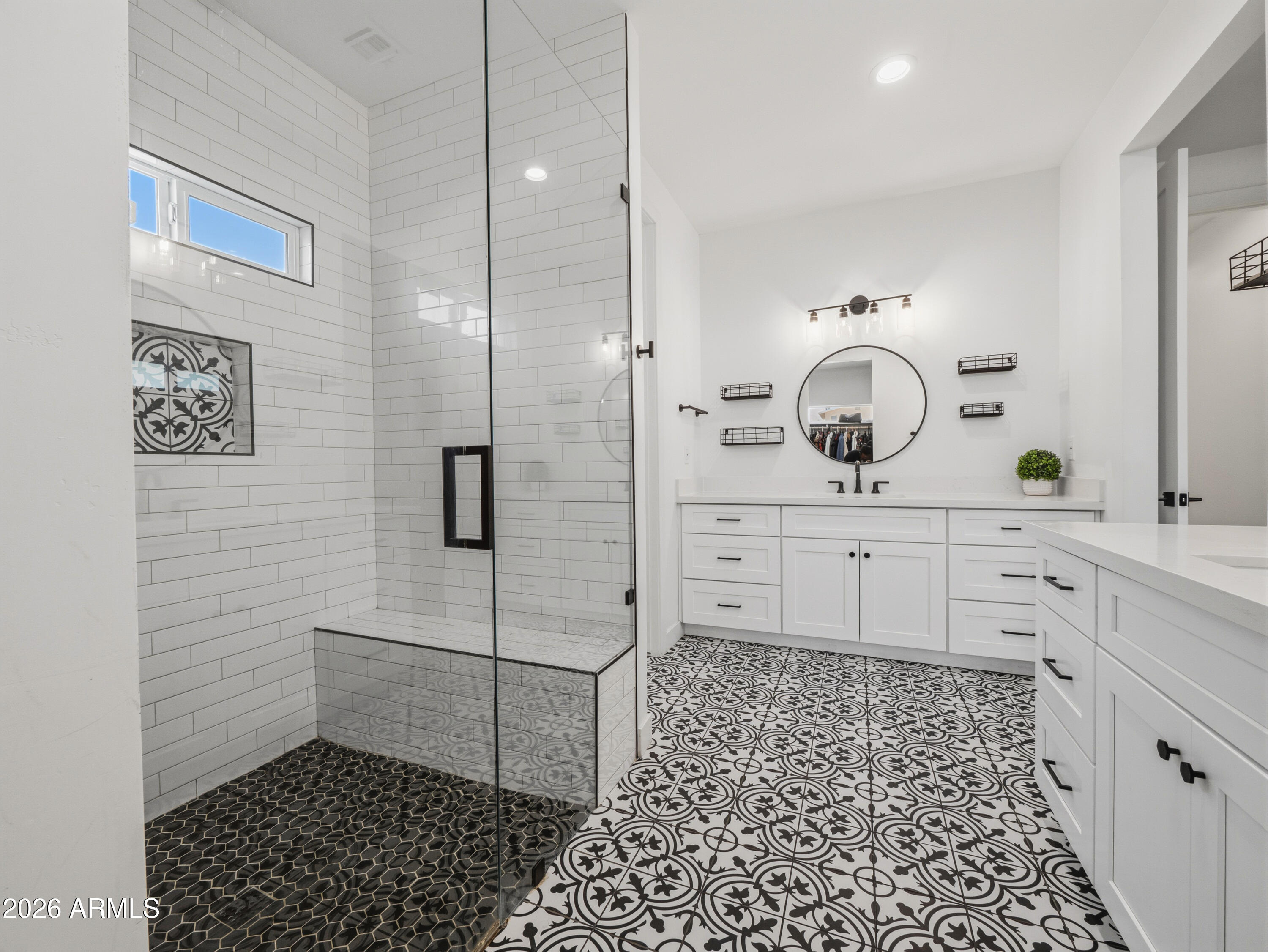 2345 N 28th Place