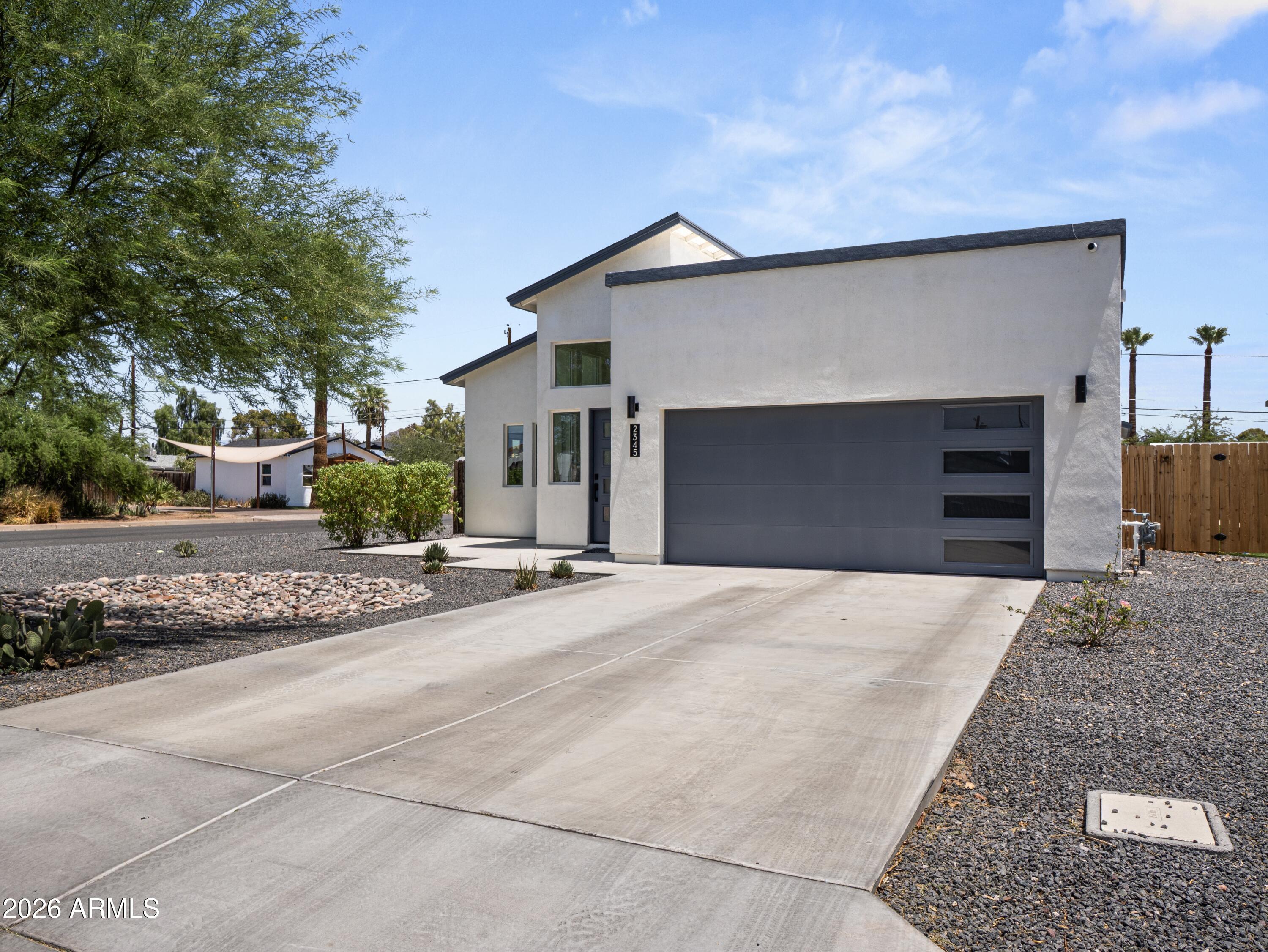 2345 N 28th Place