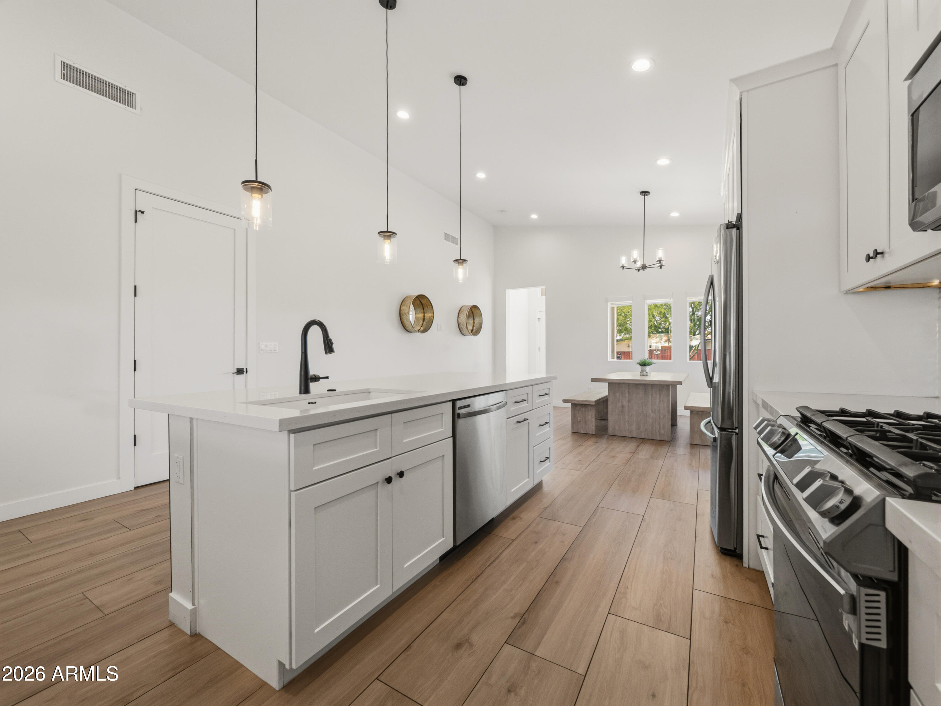 2345 N 28th Place