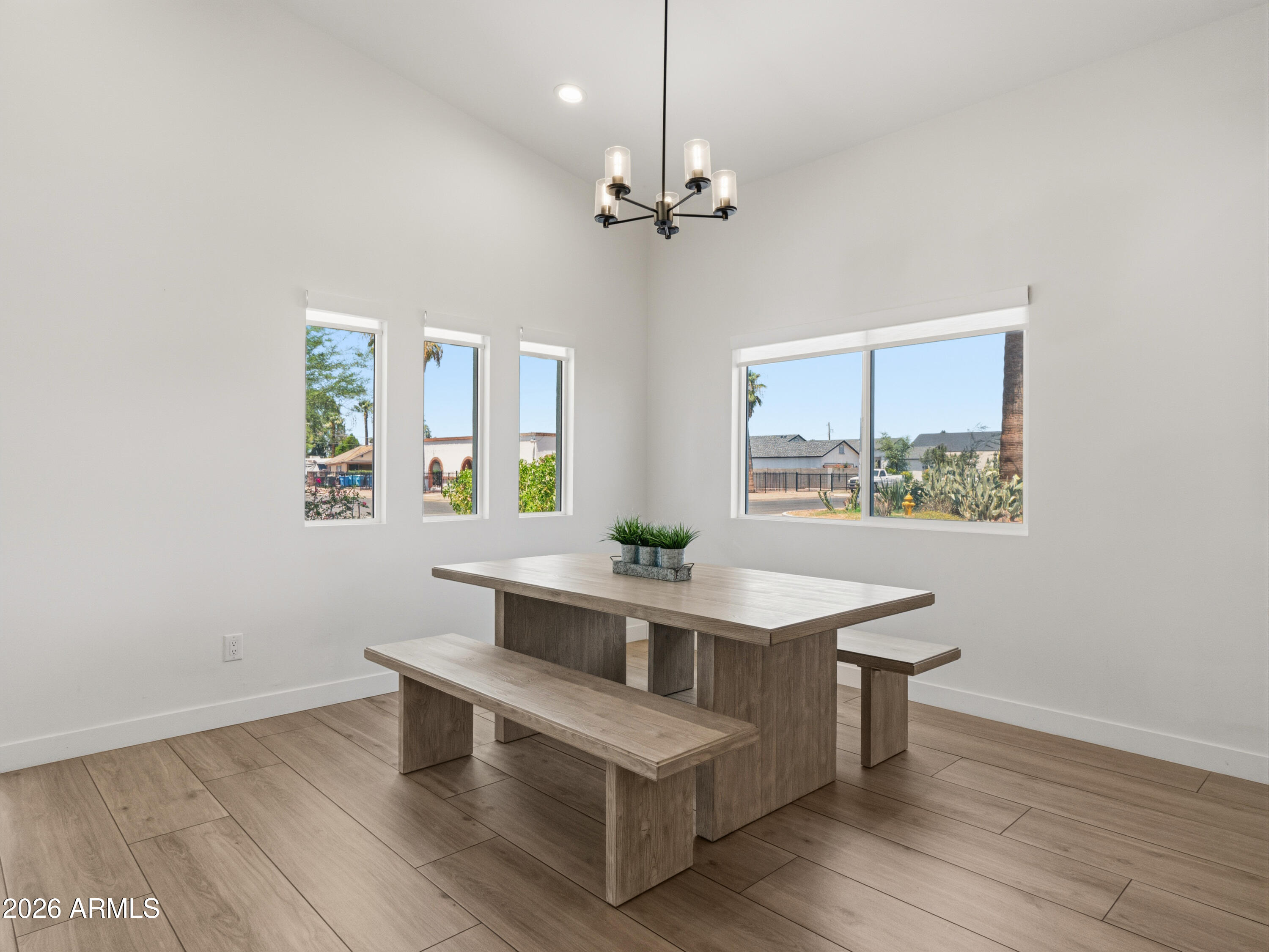 2345 N 28th Place