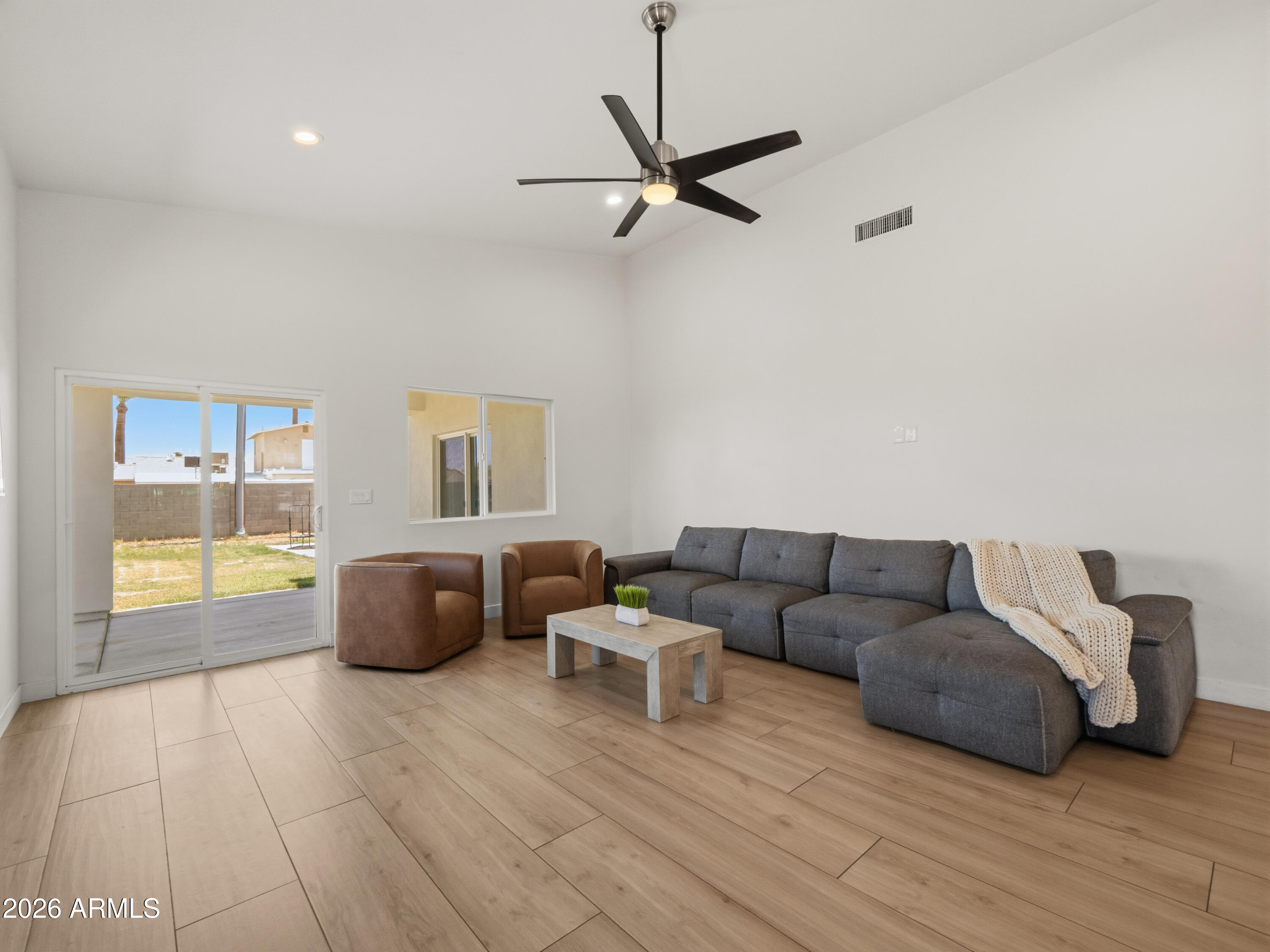 2345 N 28th Place