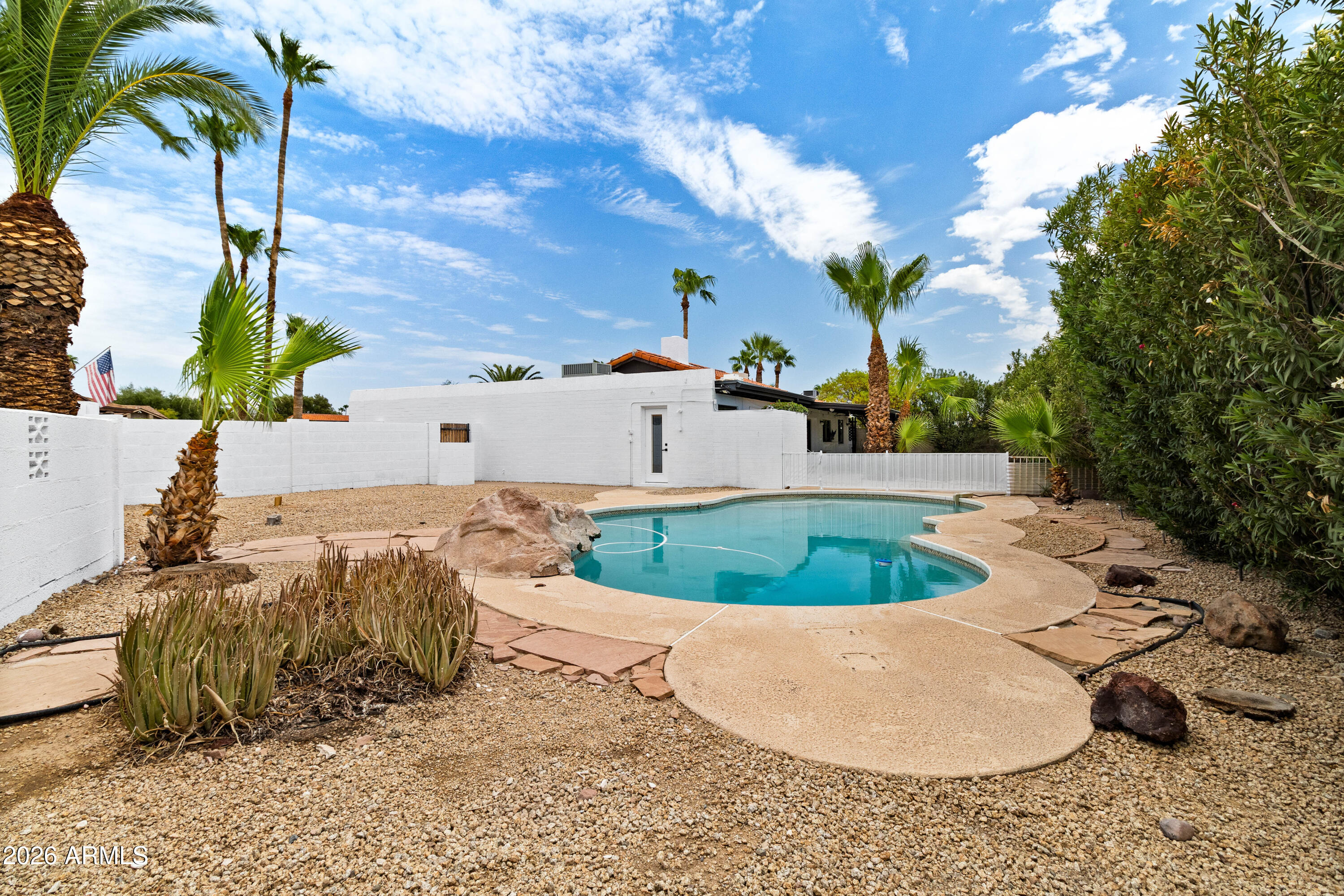 4317 E LUDLOW Drive