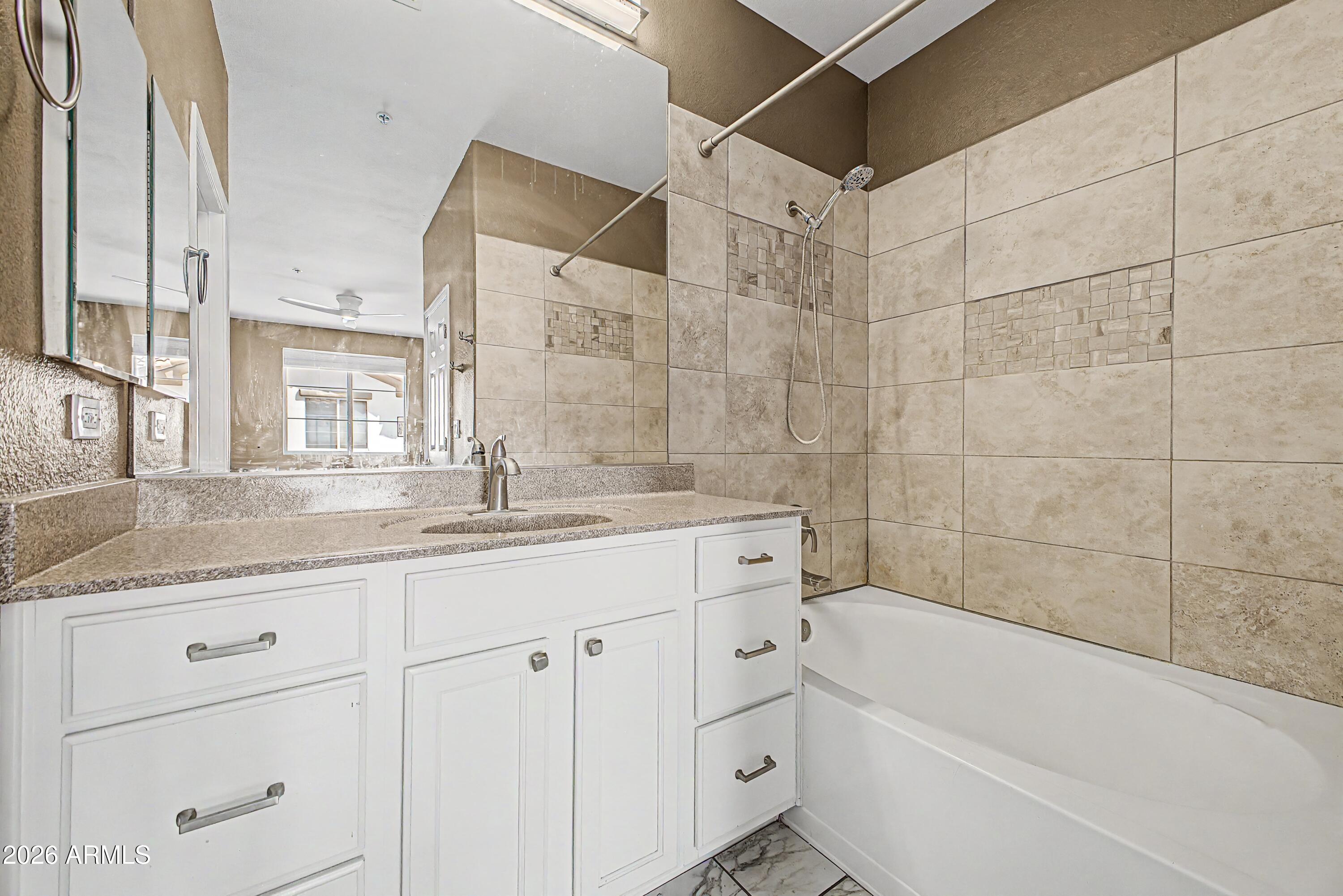 2992 N MILLER Road A214