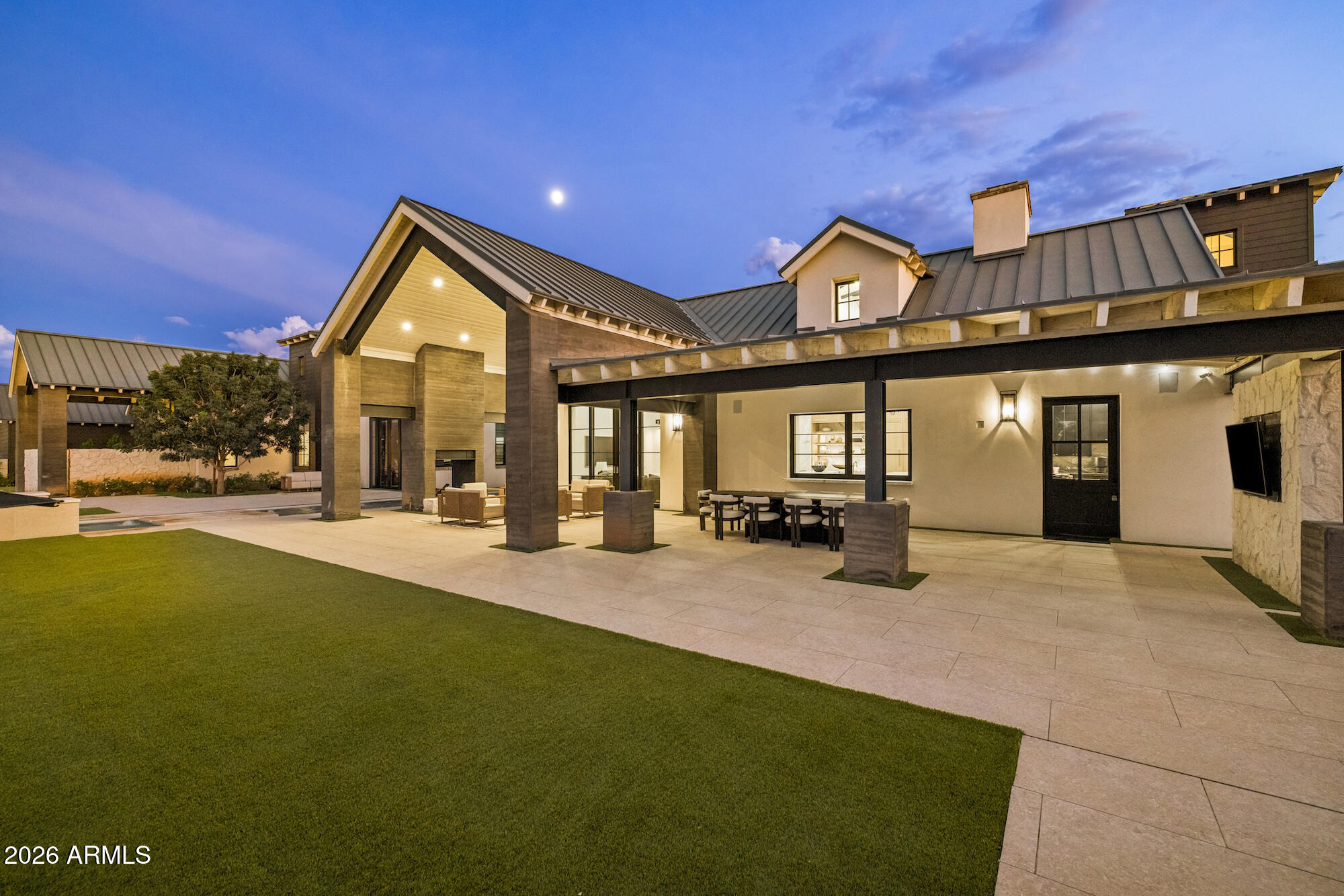 2620 E PALO VERDE Street