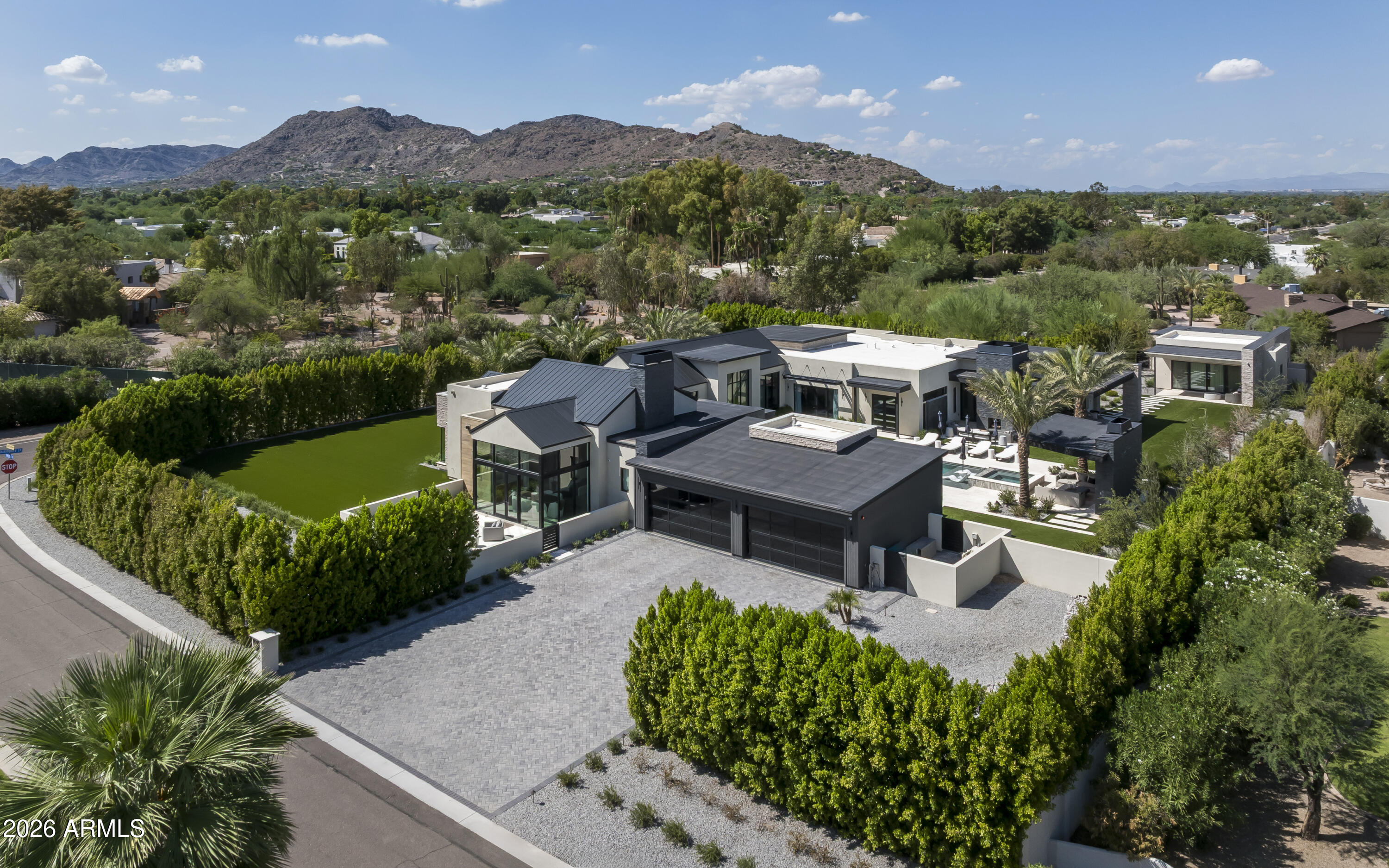 6822 E Solcito Lane
