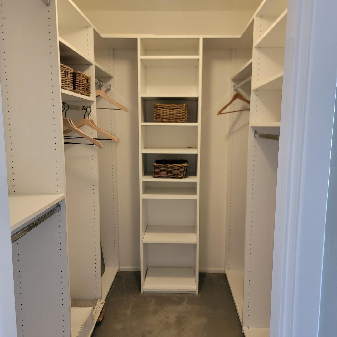 675 Sharon Park DR 313