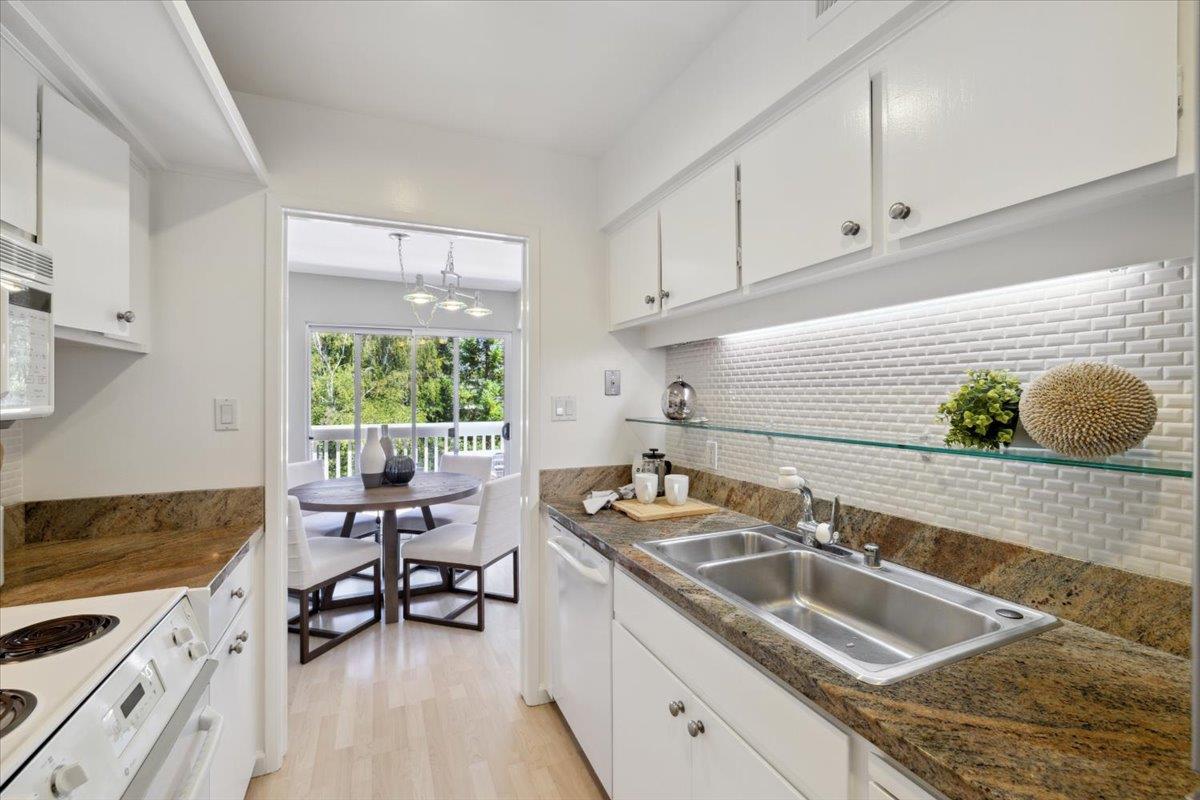 675 Sharon Park DR 313