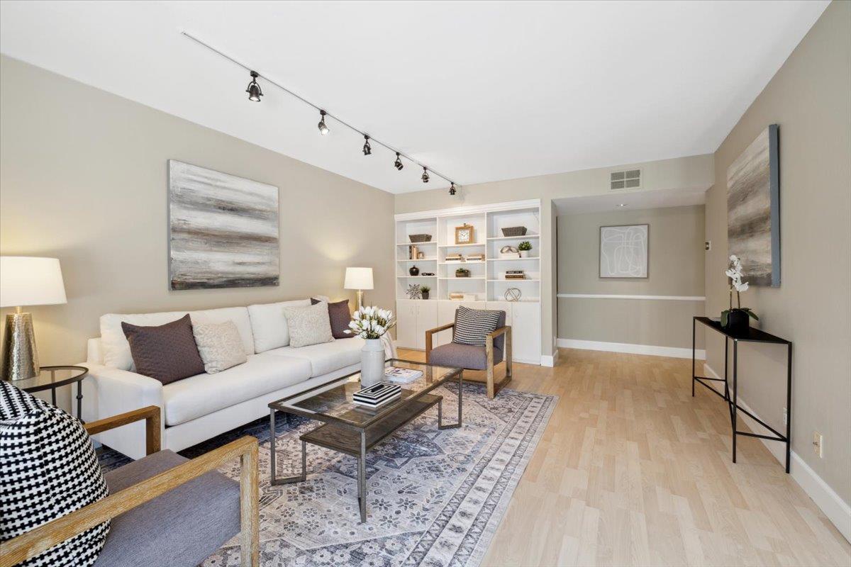 675 Sharon Park DR 313