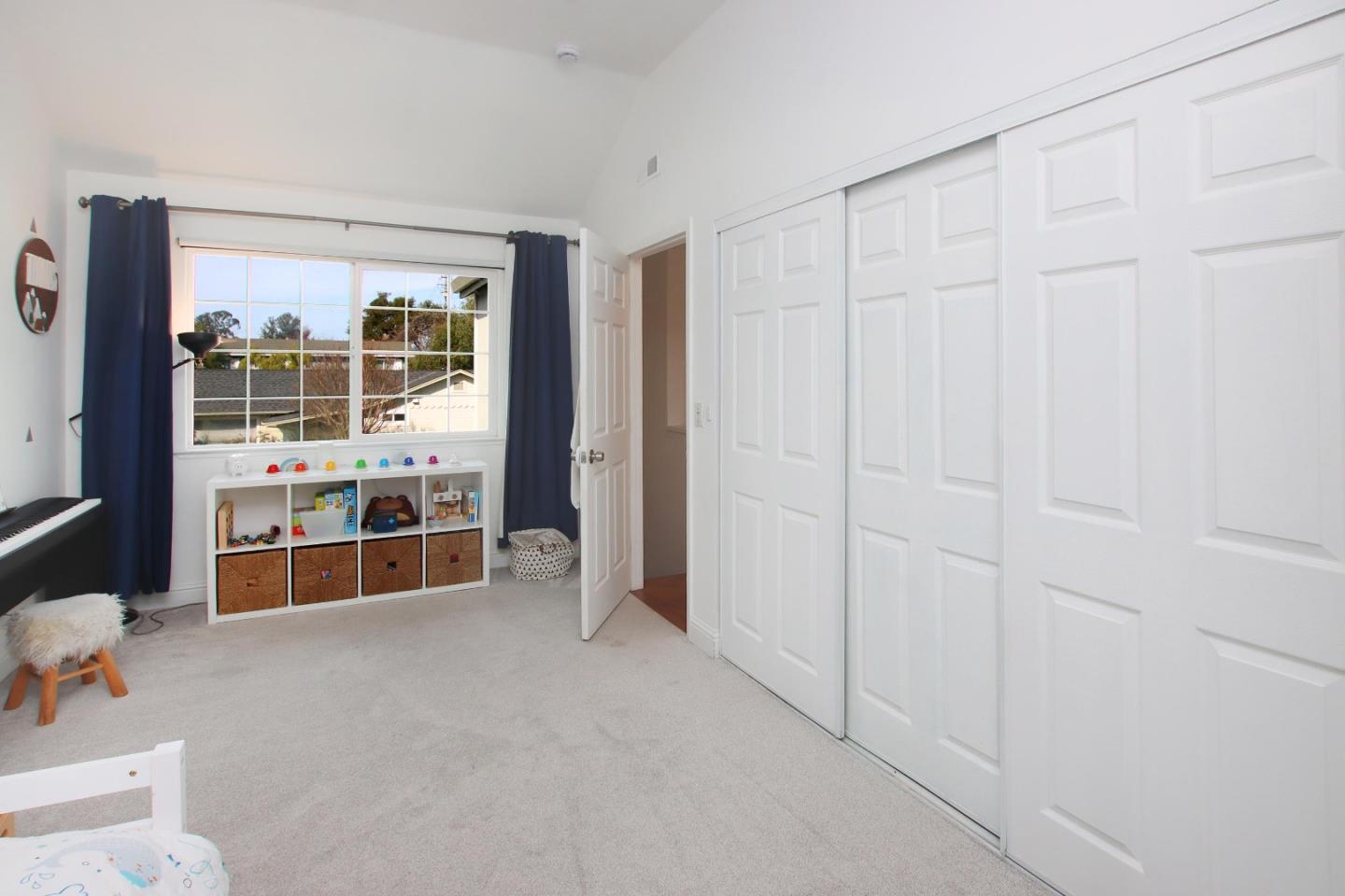 2699 Christine Oaks