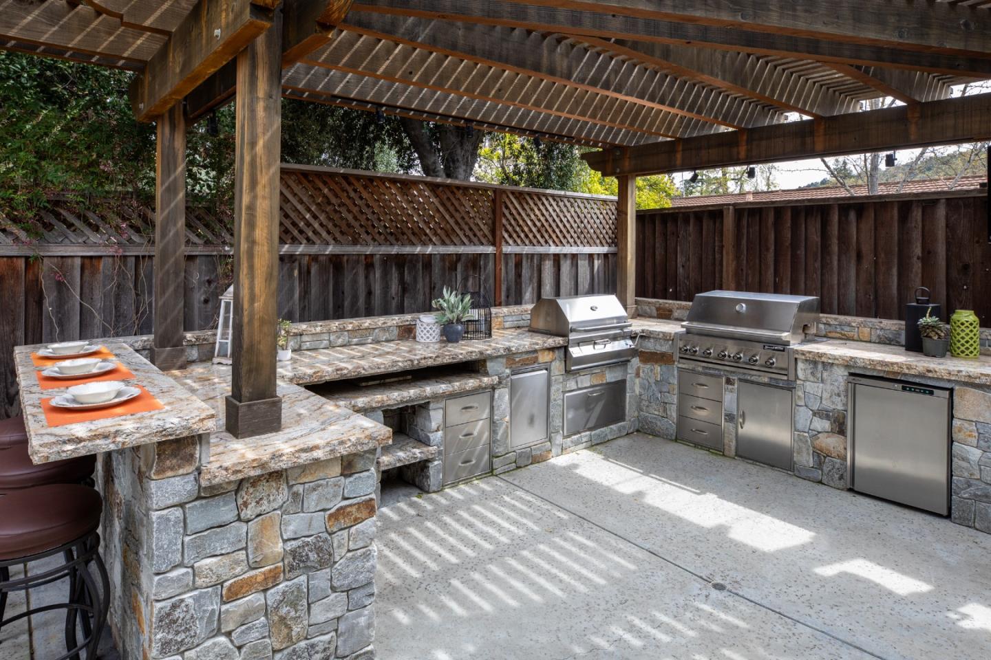 206 Thomas Drive