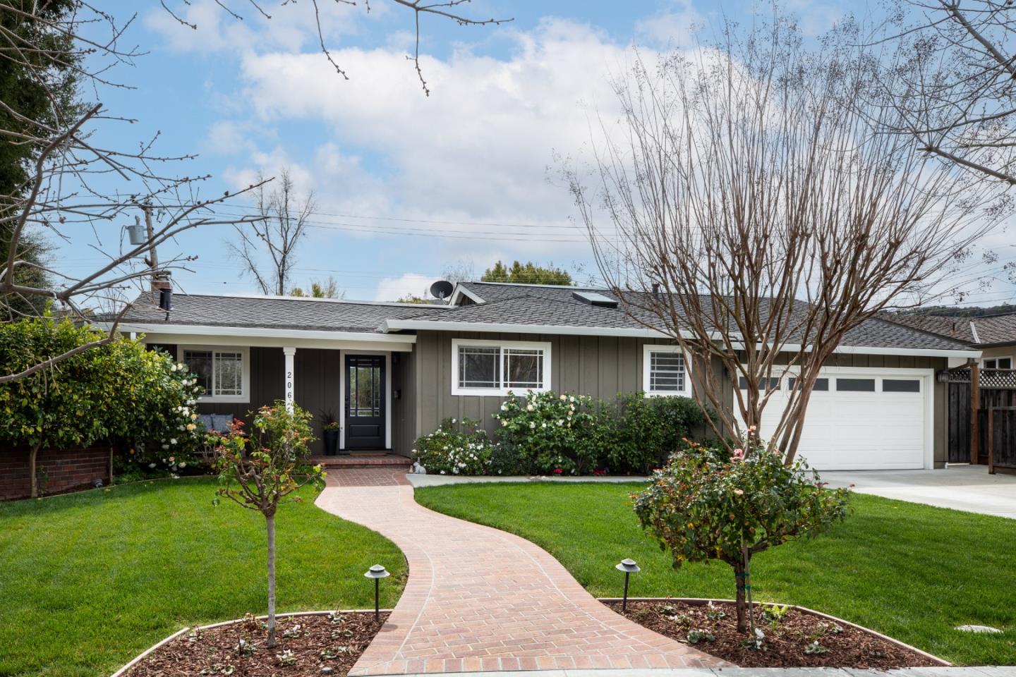206 Thomas Drive