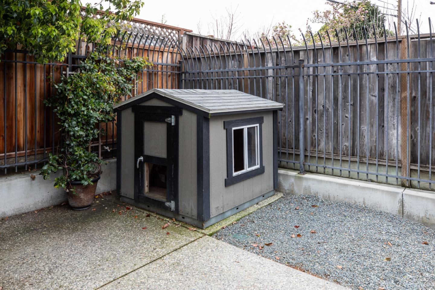 206 Thomas Drive
