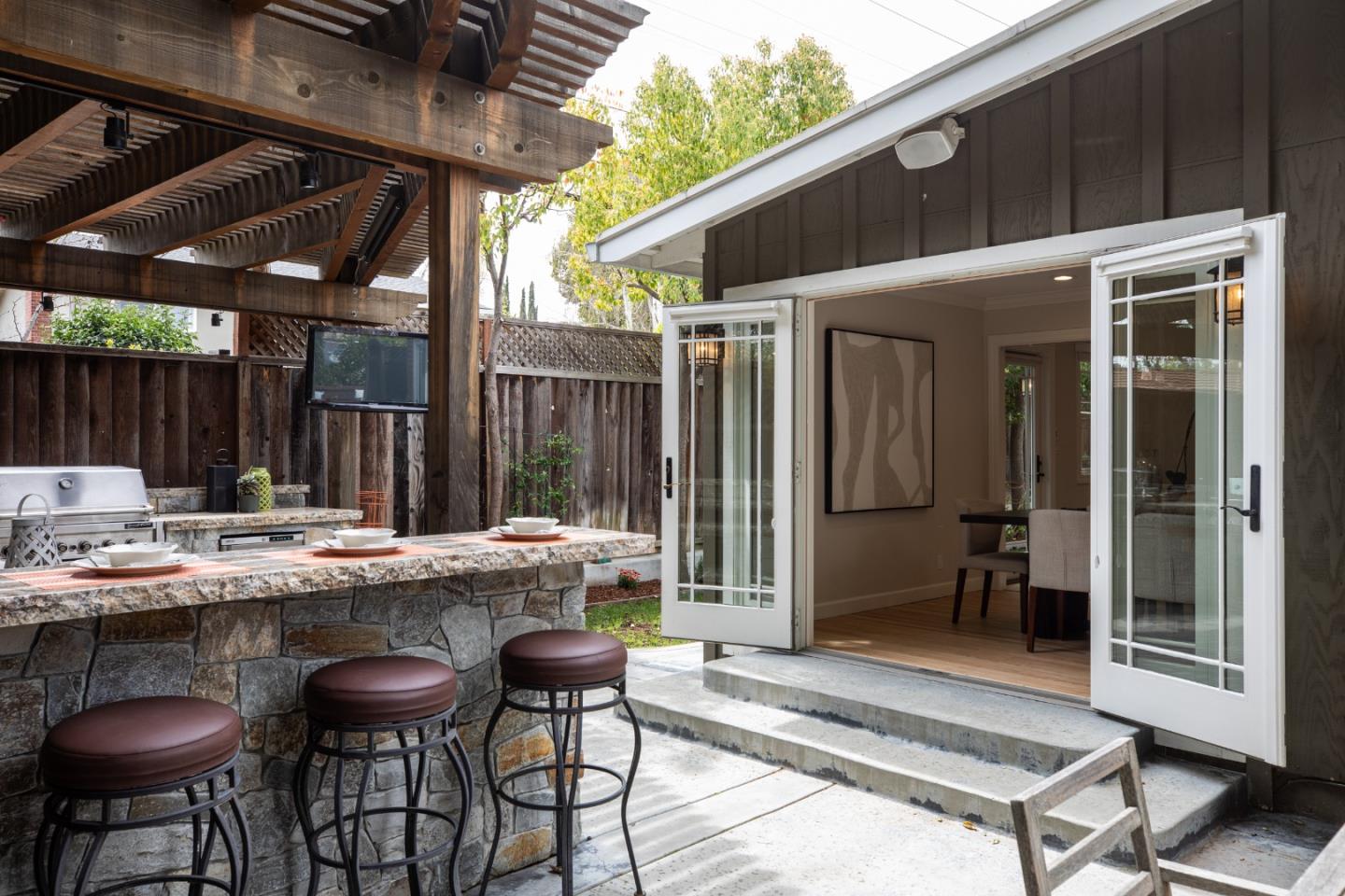 206 Thomas Drive