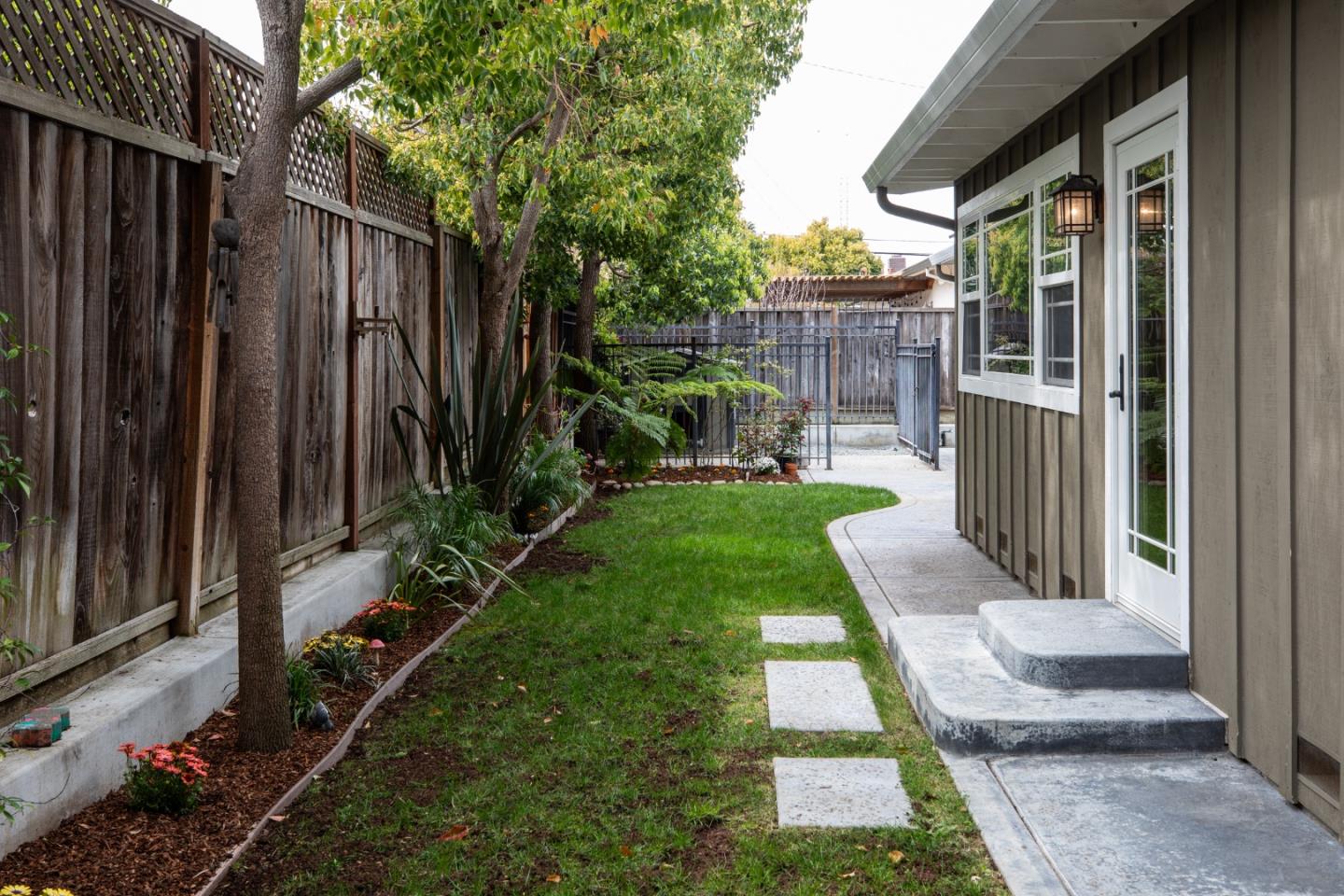 206 Thomas Drive