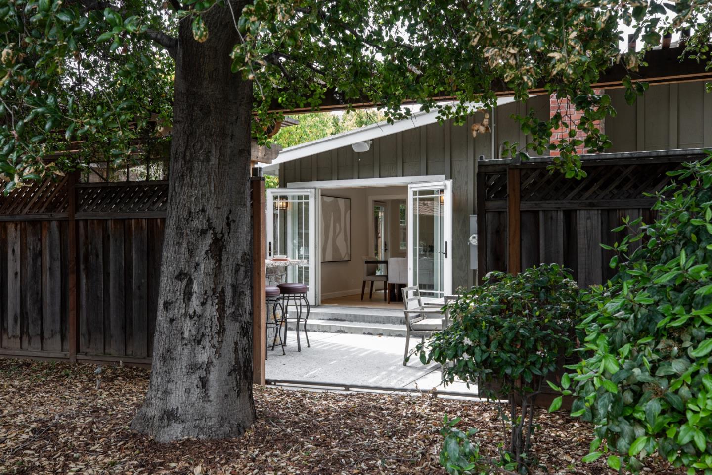 206 Thomas Drive