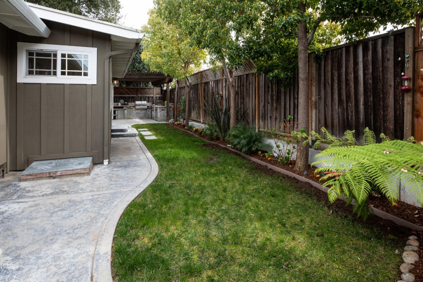 206 Thomas Drive