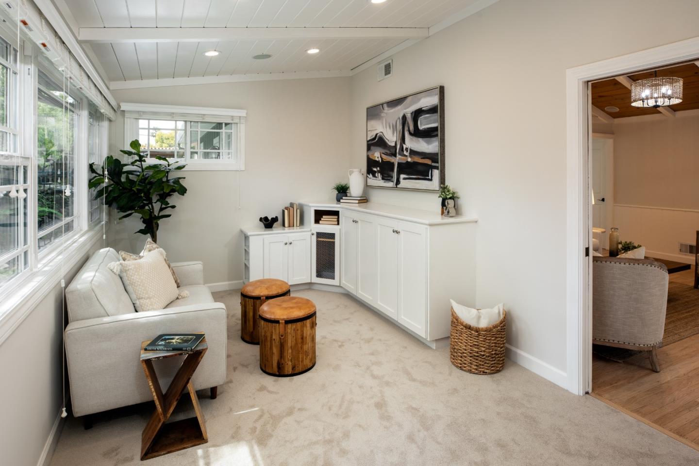 206 Thomas Drive