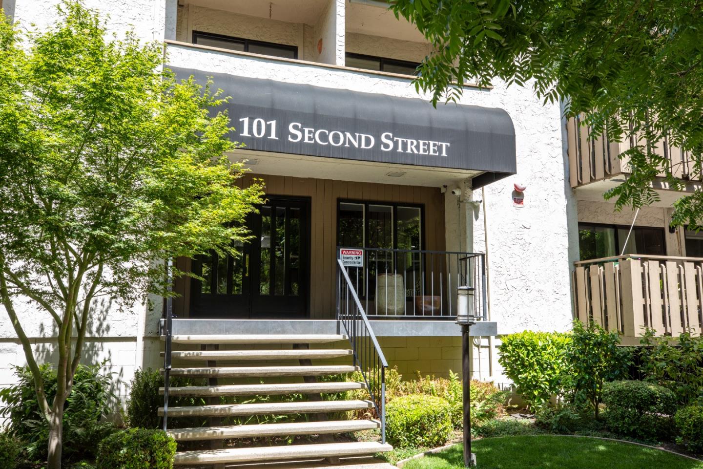 101 2nd Street 2
