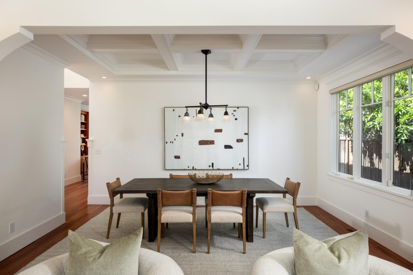 384 Hawthorne Avenue