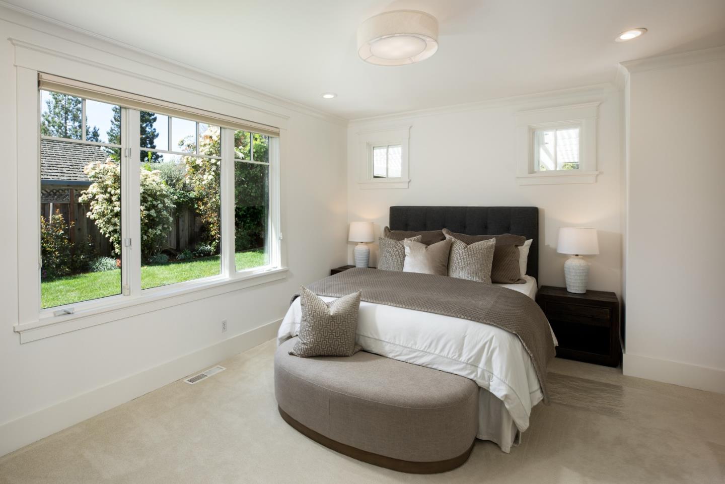 384 Hawthorne Avenue