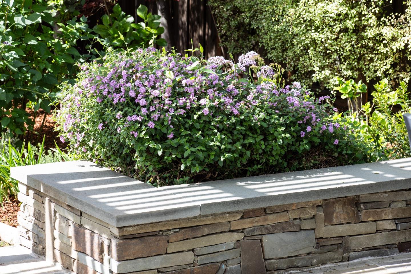 384 Hawthorne Avenue