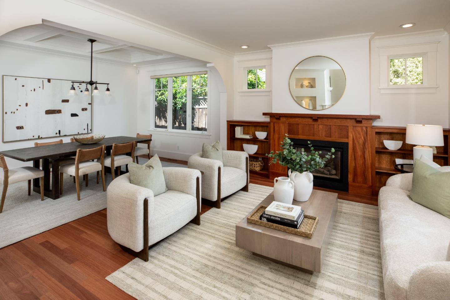 384 Hawthorne Avenue