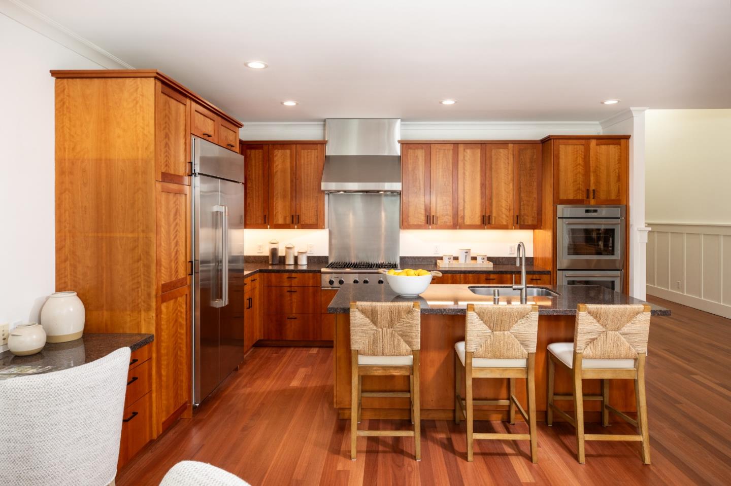 384 Hawthorne Avenue