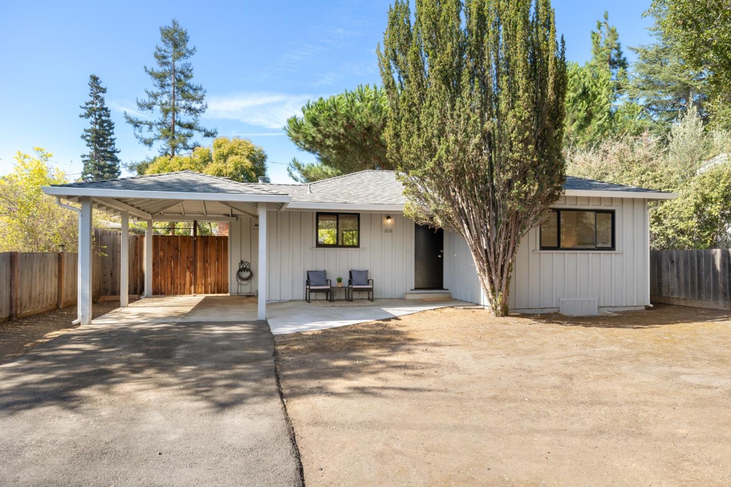 606 Lincoln AVE