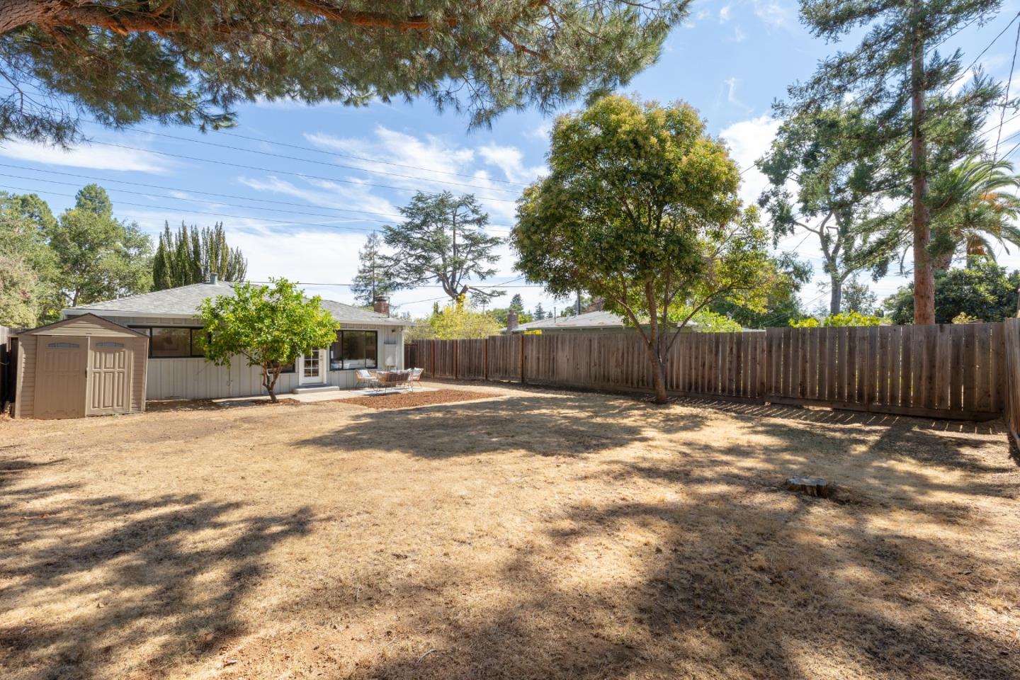 606 Lincoln AVE
