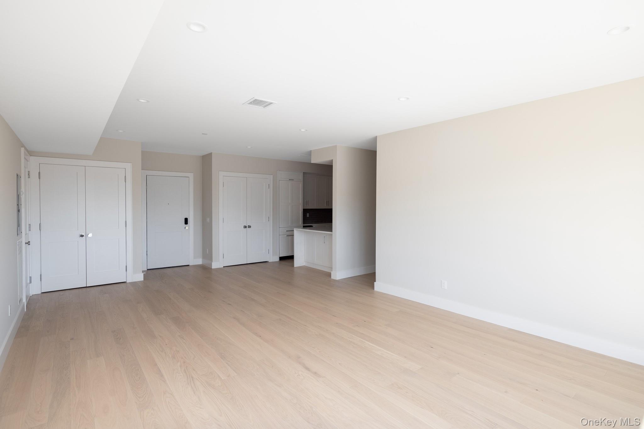 123 Sterling Avenue Unit: 8
