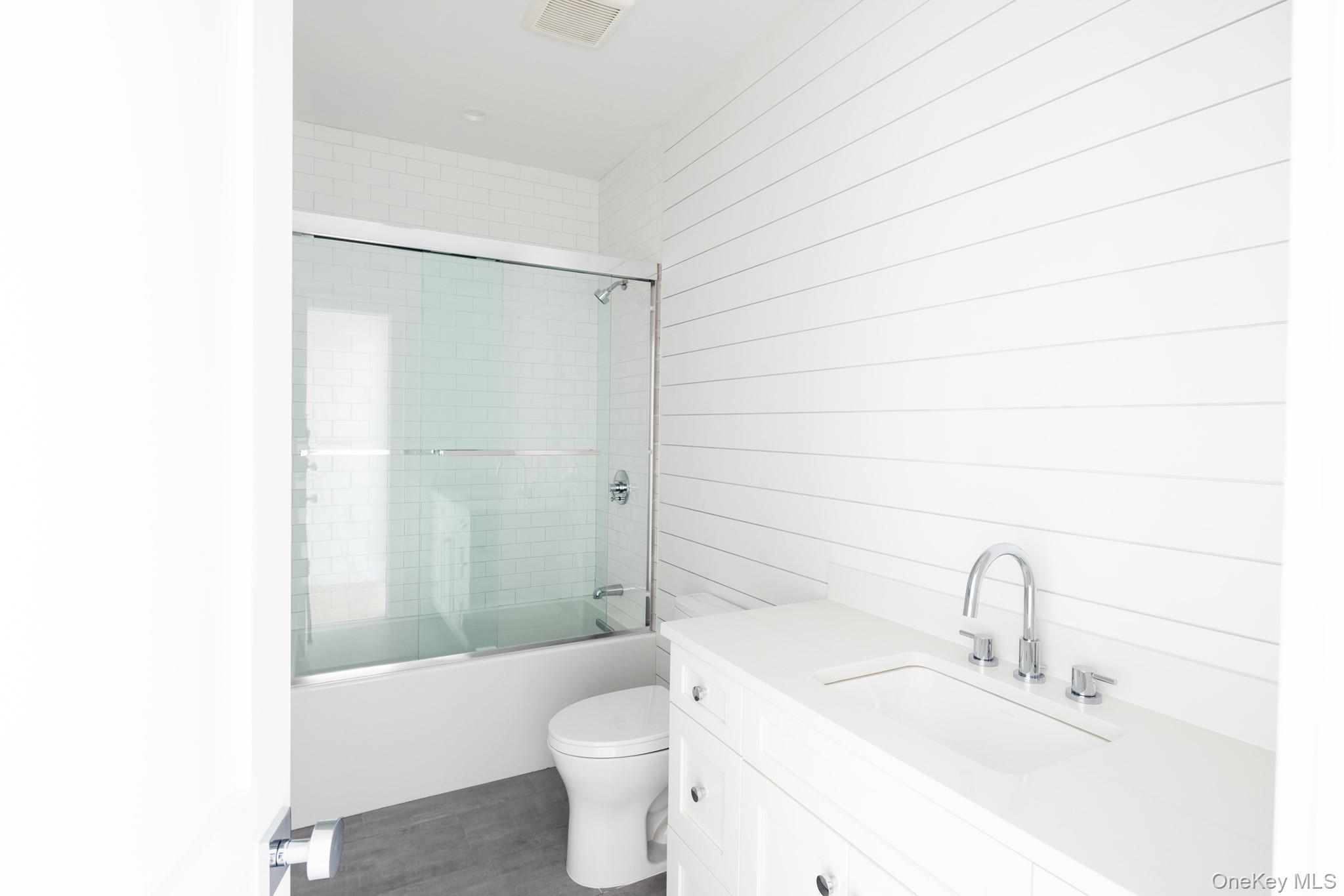 123 Sterling Avenue Unit: 8