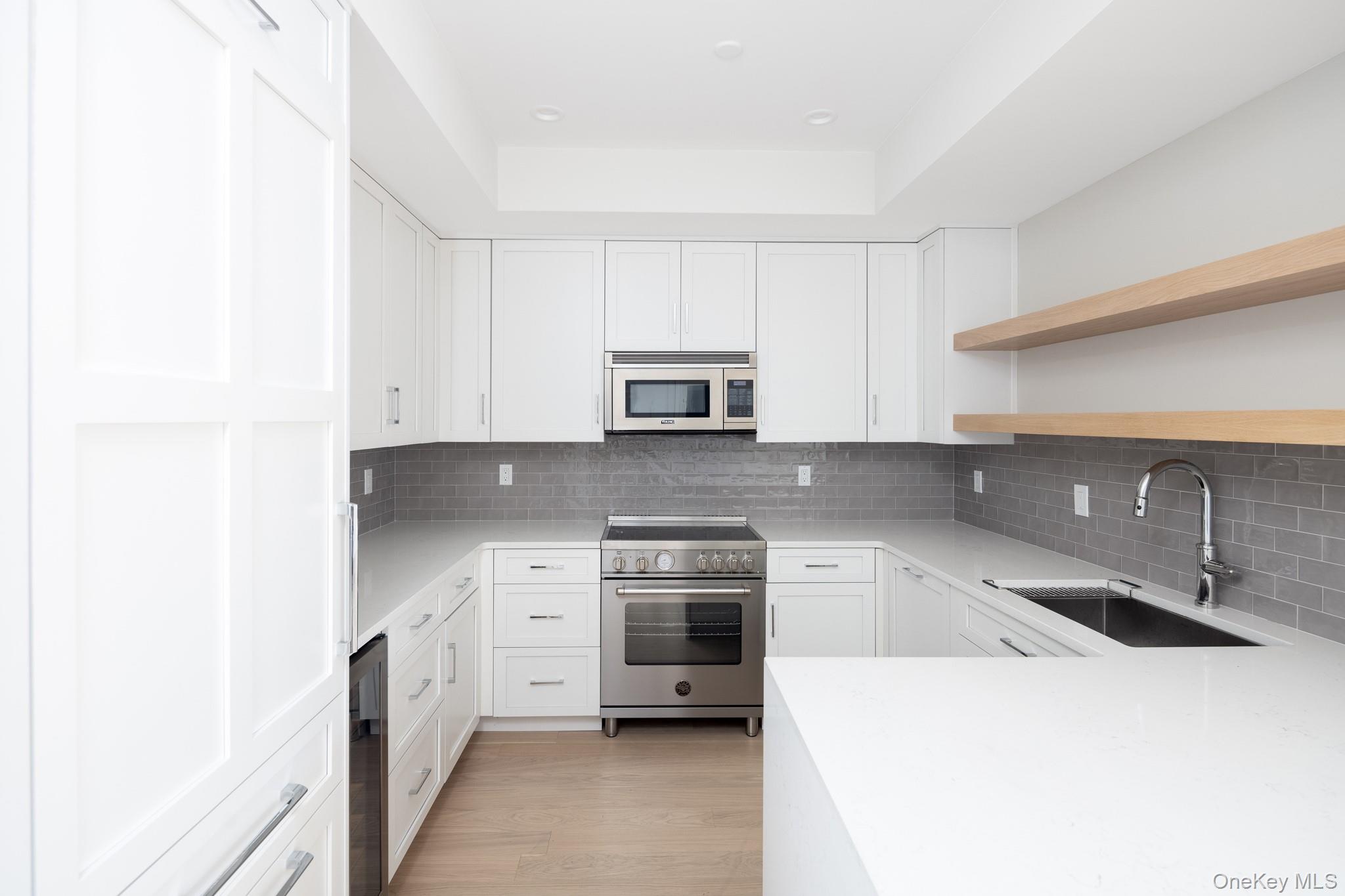 123 Sterling Avenue Unit: 8