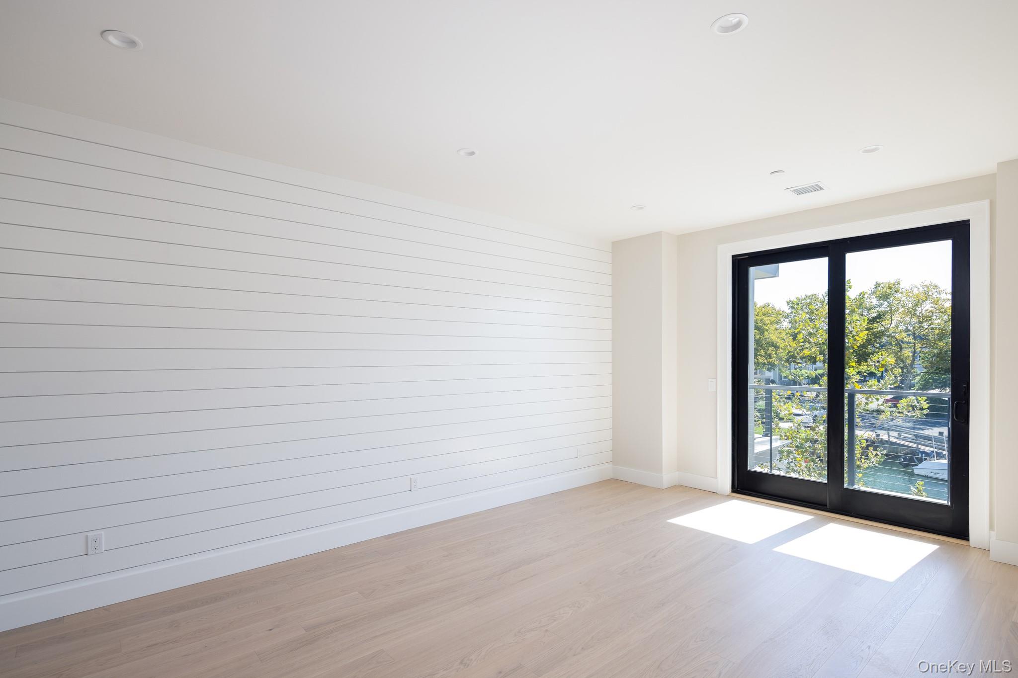 123 Sterling Avenue Unit: 8