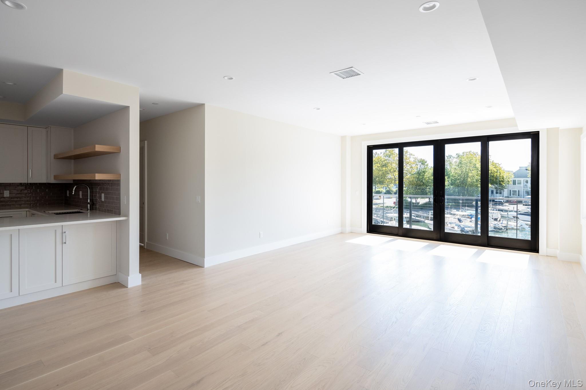 123 Sterling Avenue Unit: 8