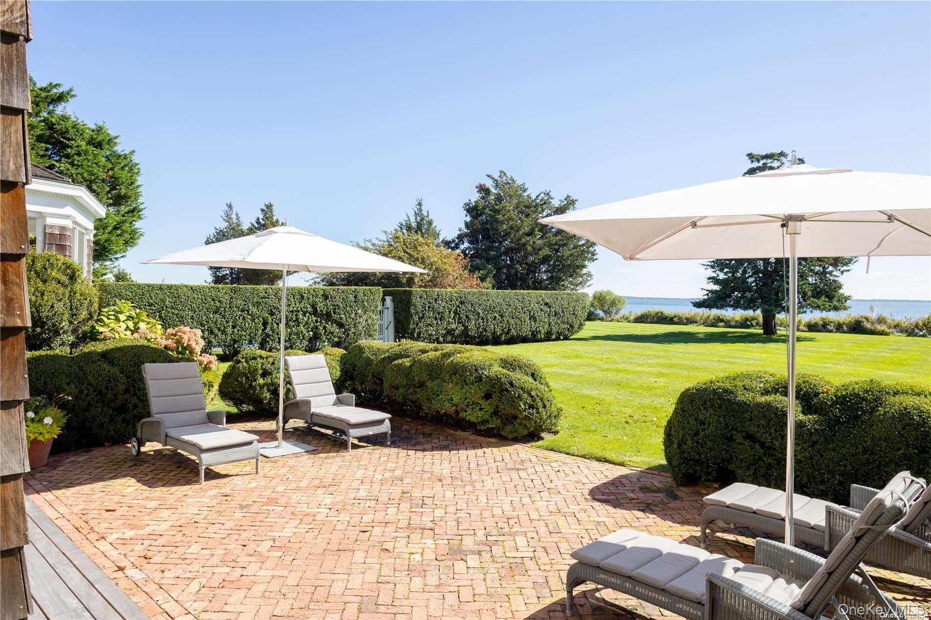 12120 New Suffolk Avenue