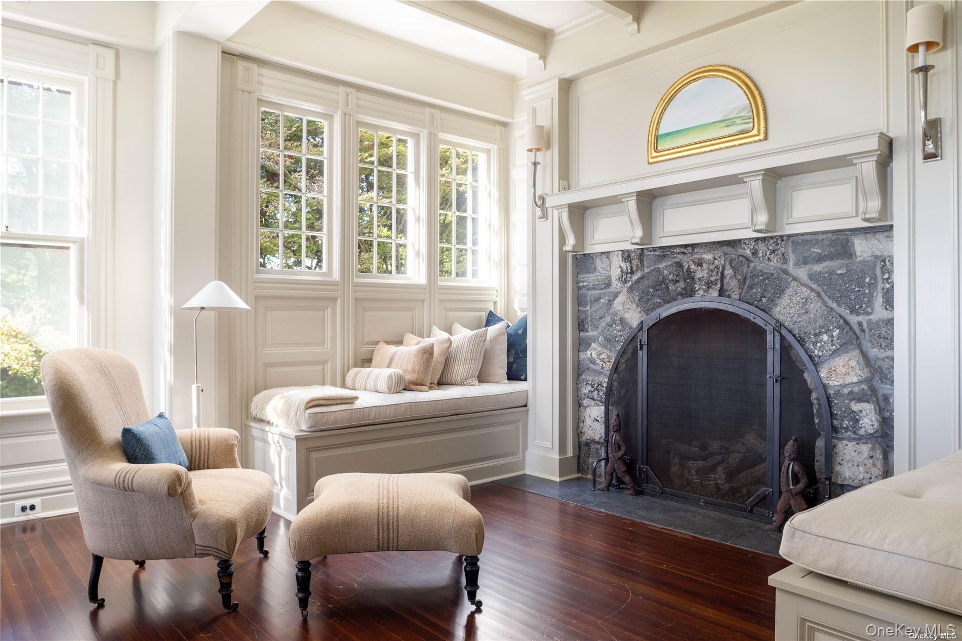 12120 New Suffolk Avenue