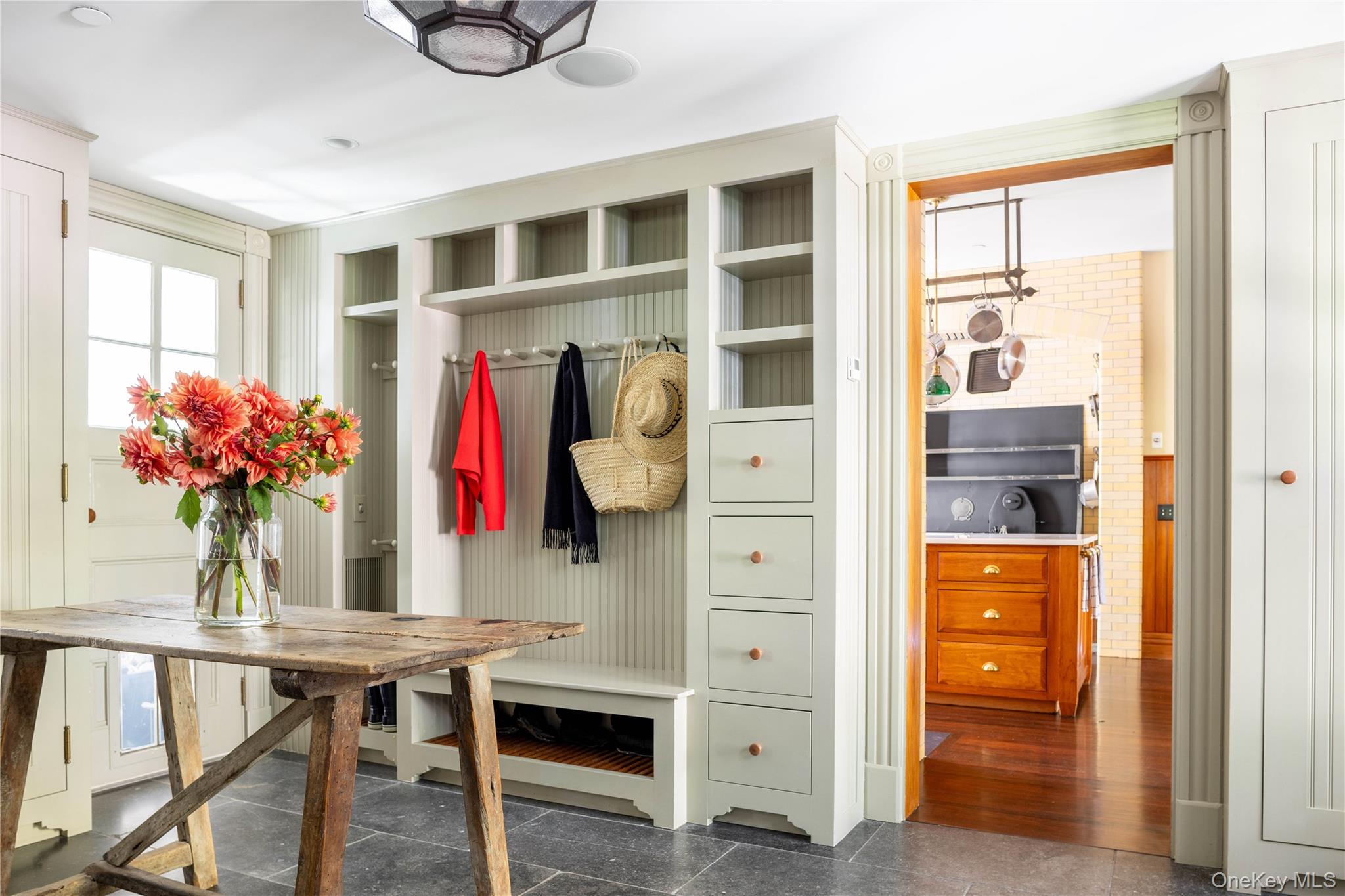 12120 New Suffolk Avenue