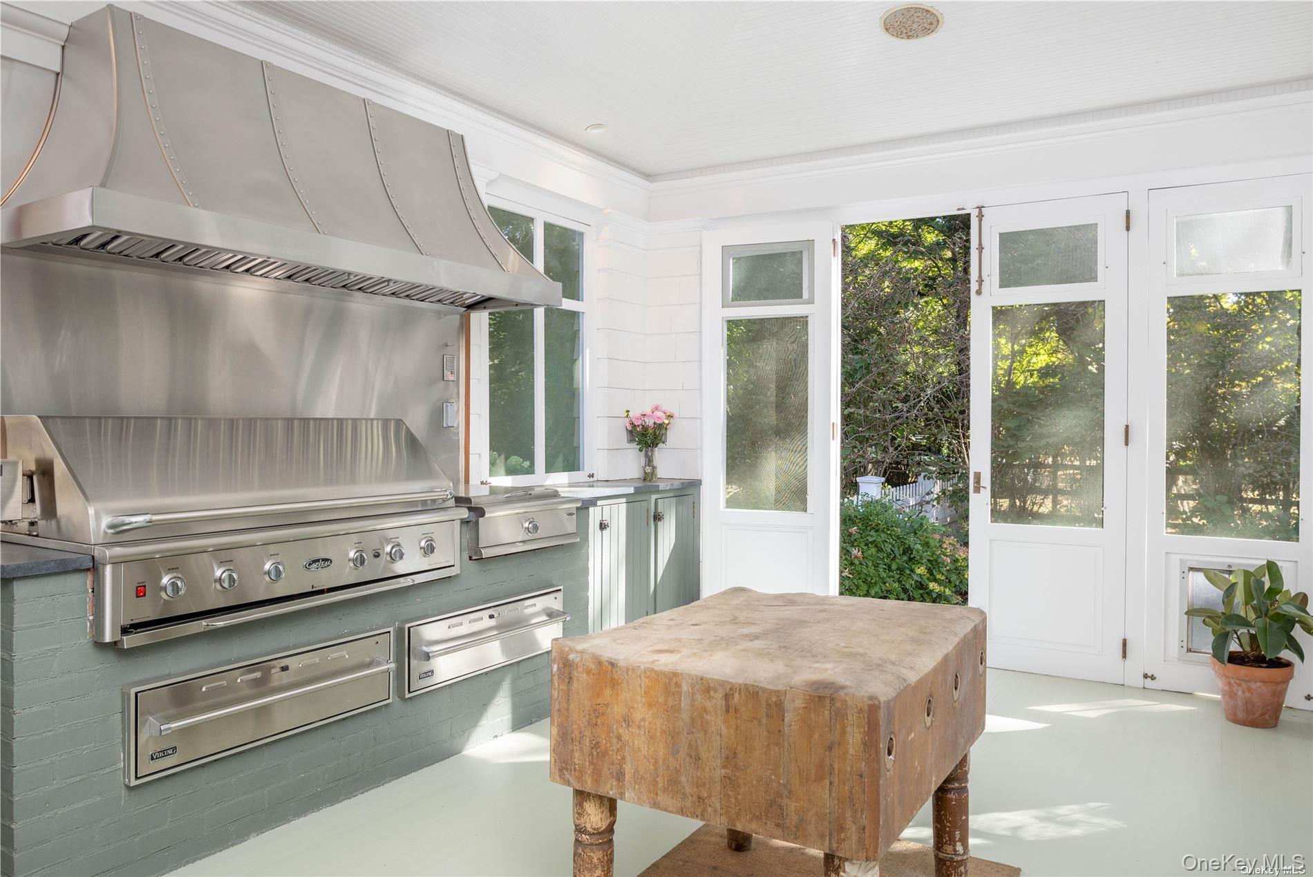 12120 New Suffolk Avenue