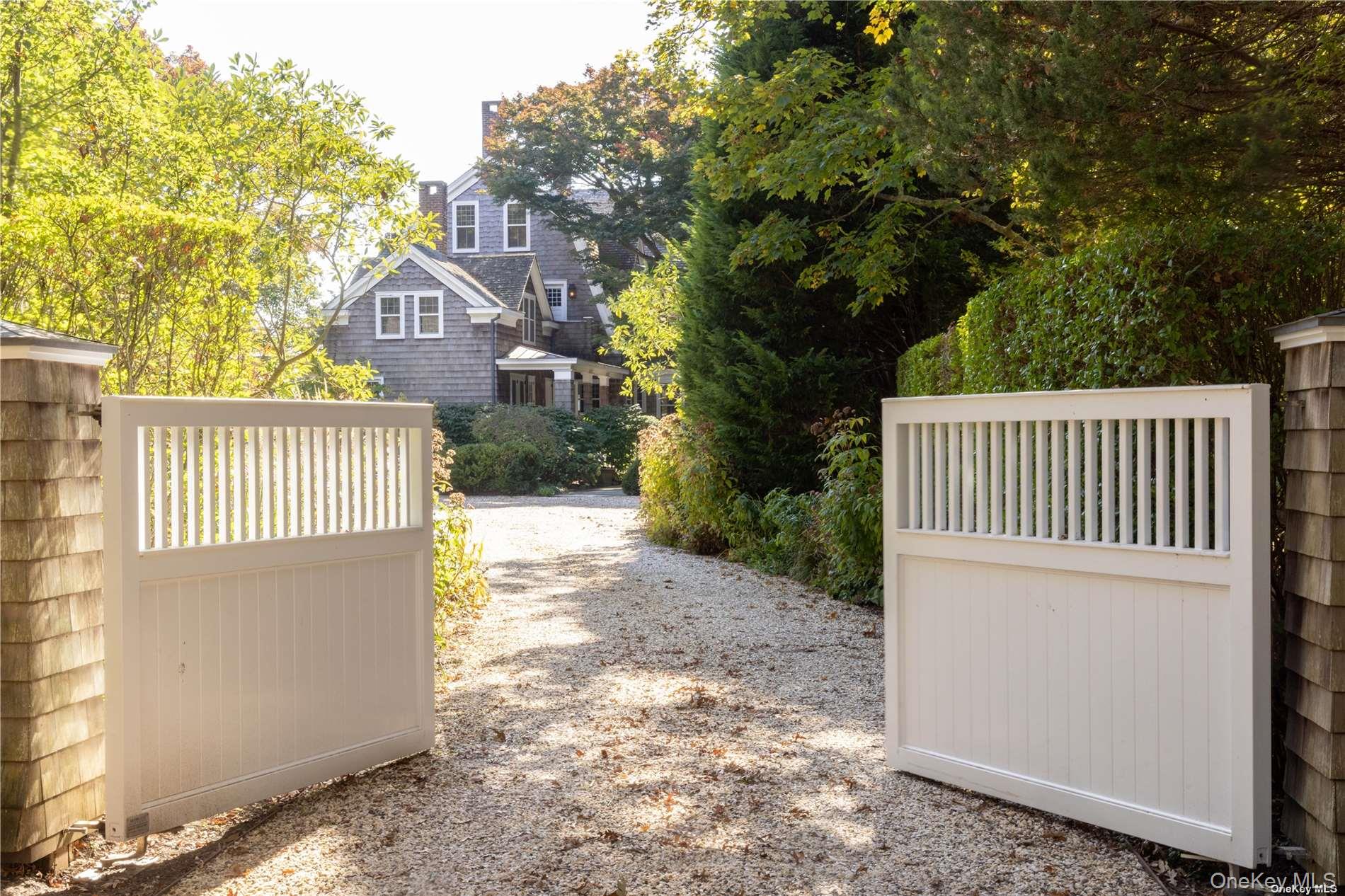 12120 New Suffolk Avenue