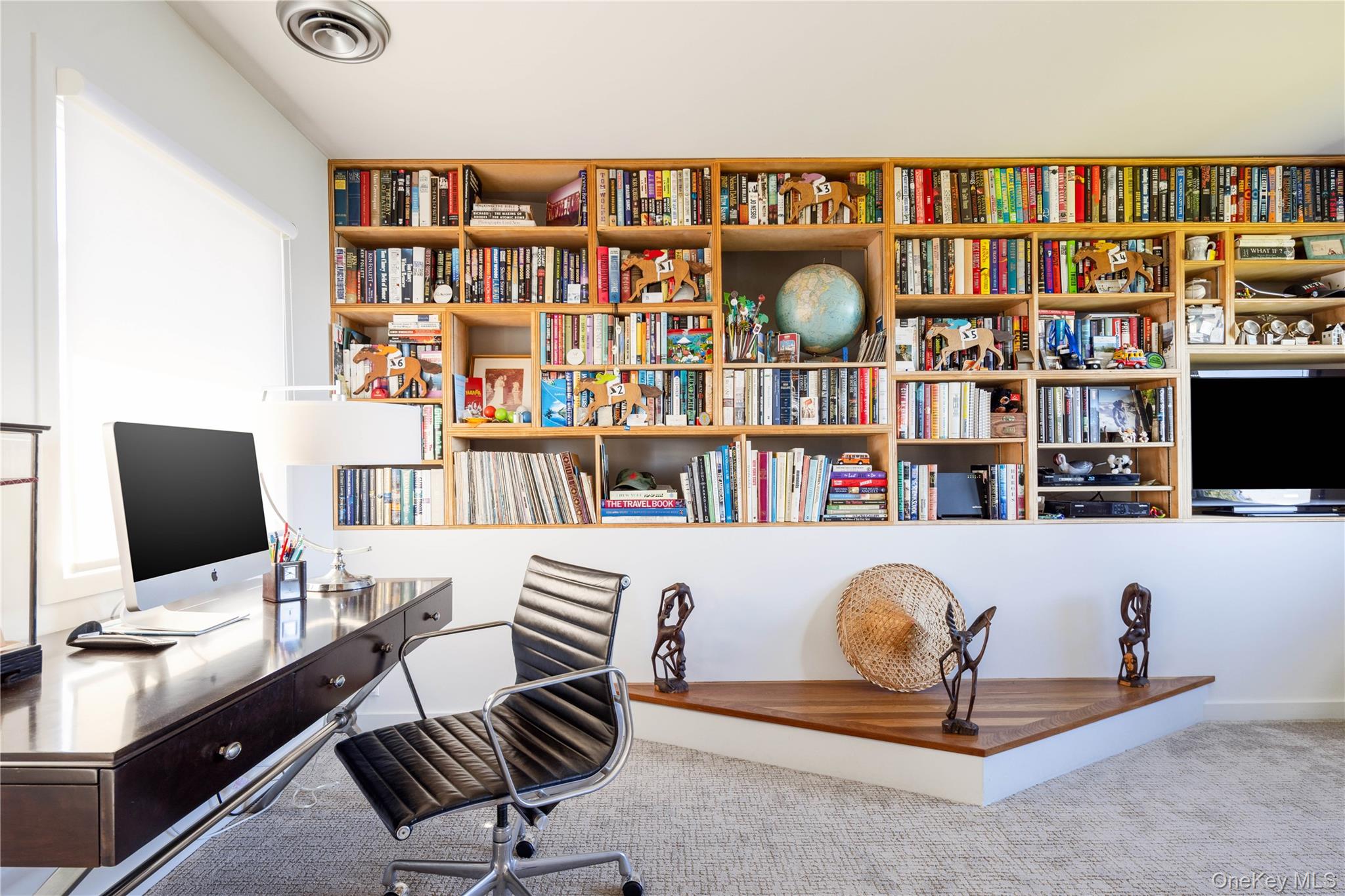 900 N View Drive