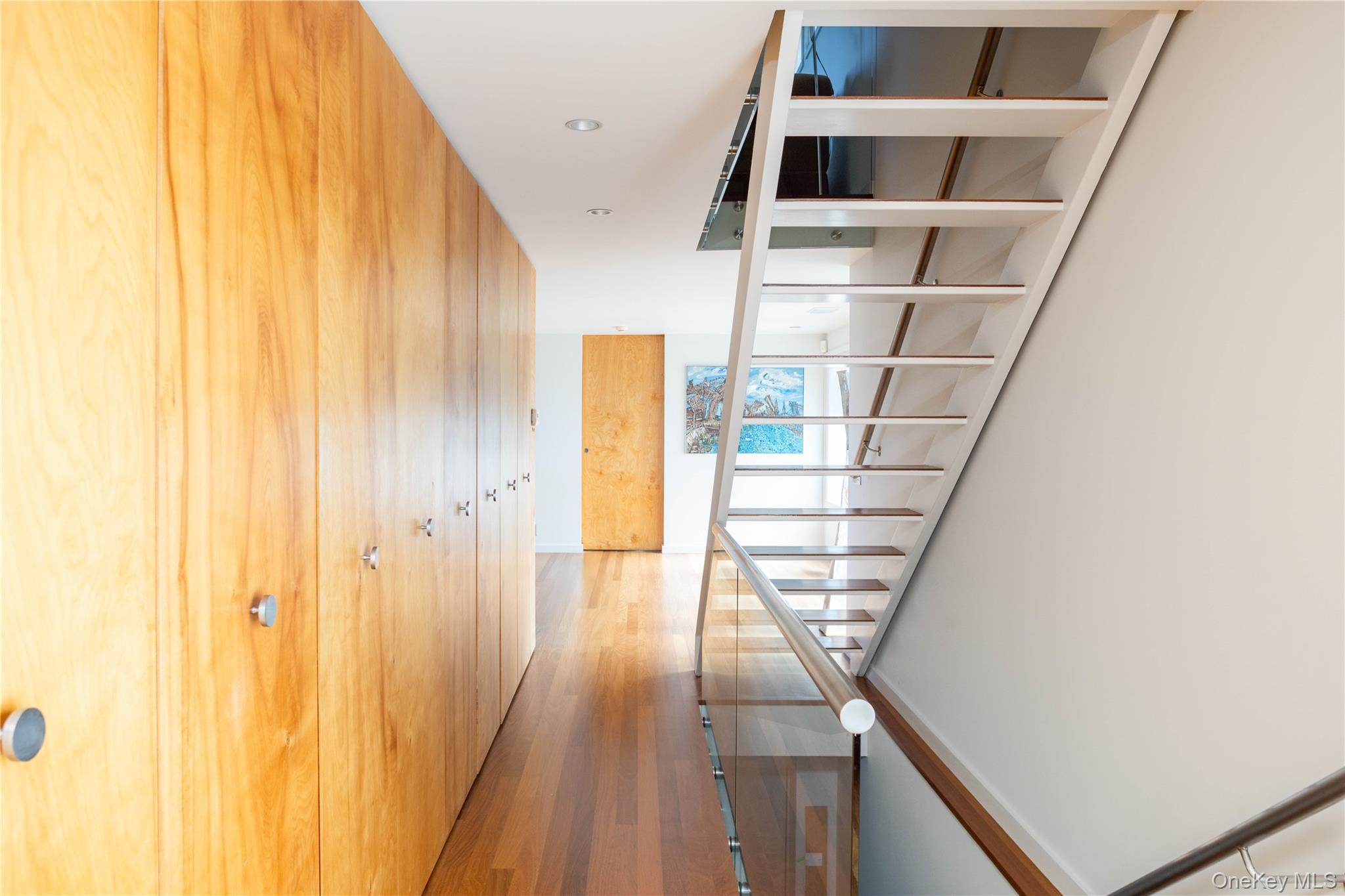 900 N View Drive