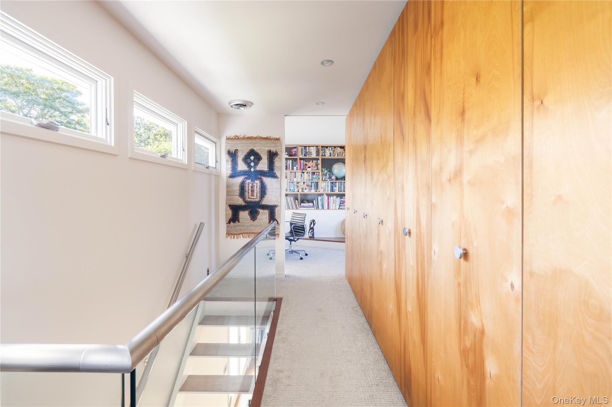 900 N View Drive