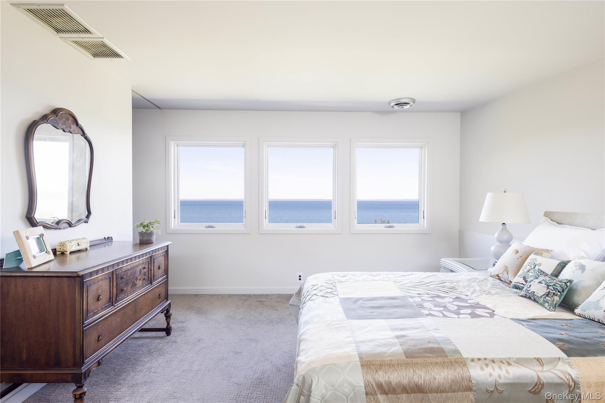 900 N View Drive