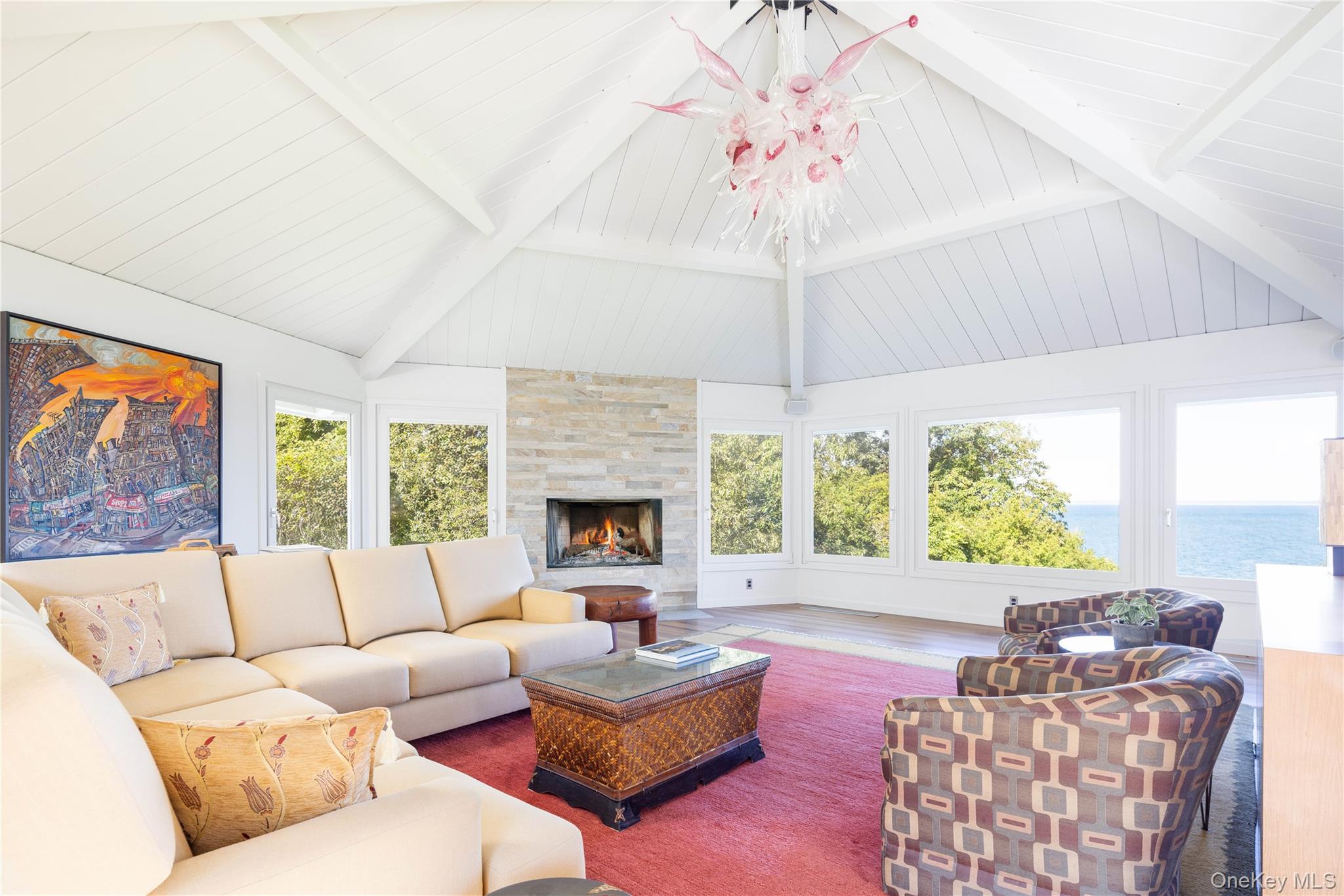 900 N View Drive