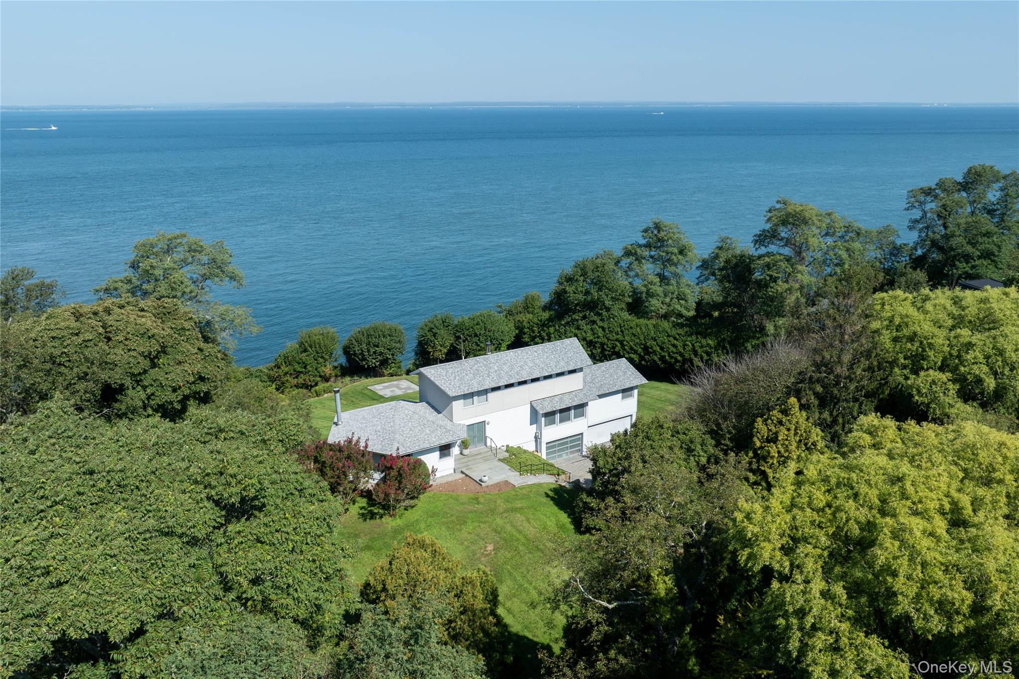 900 N View Drive