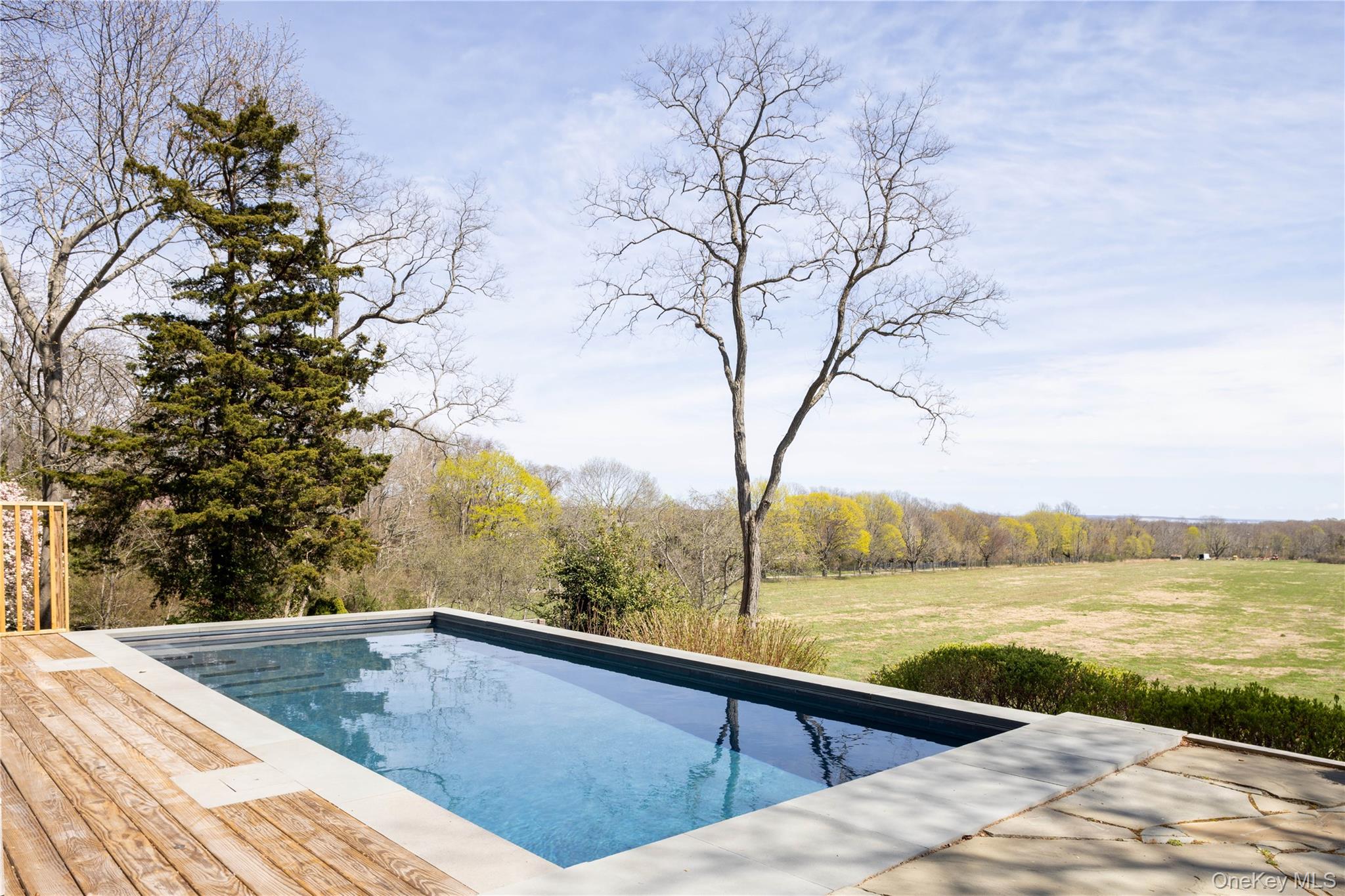 255 S View Drive