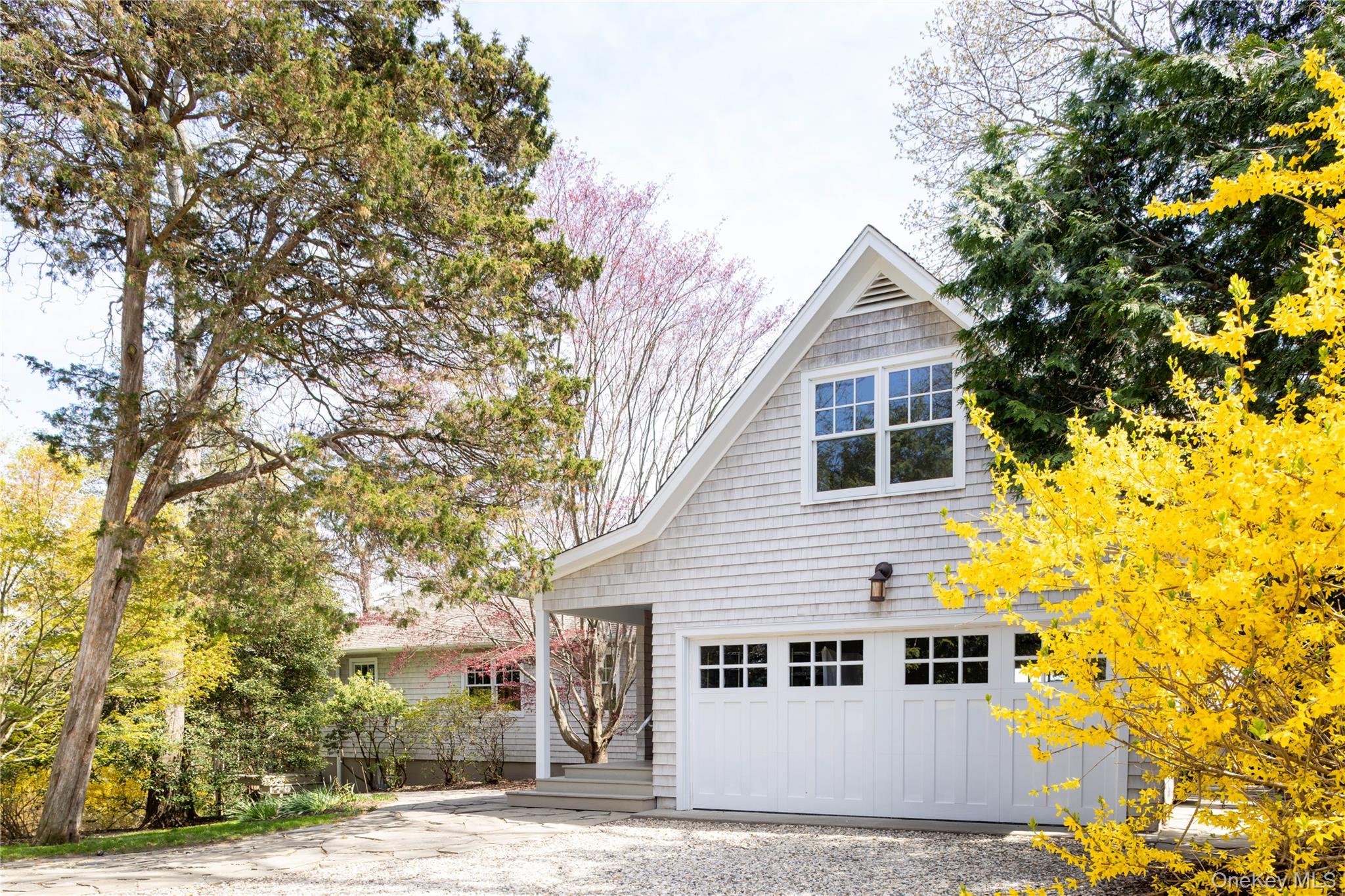 255 S View Drive