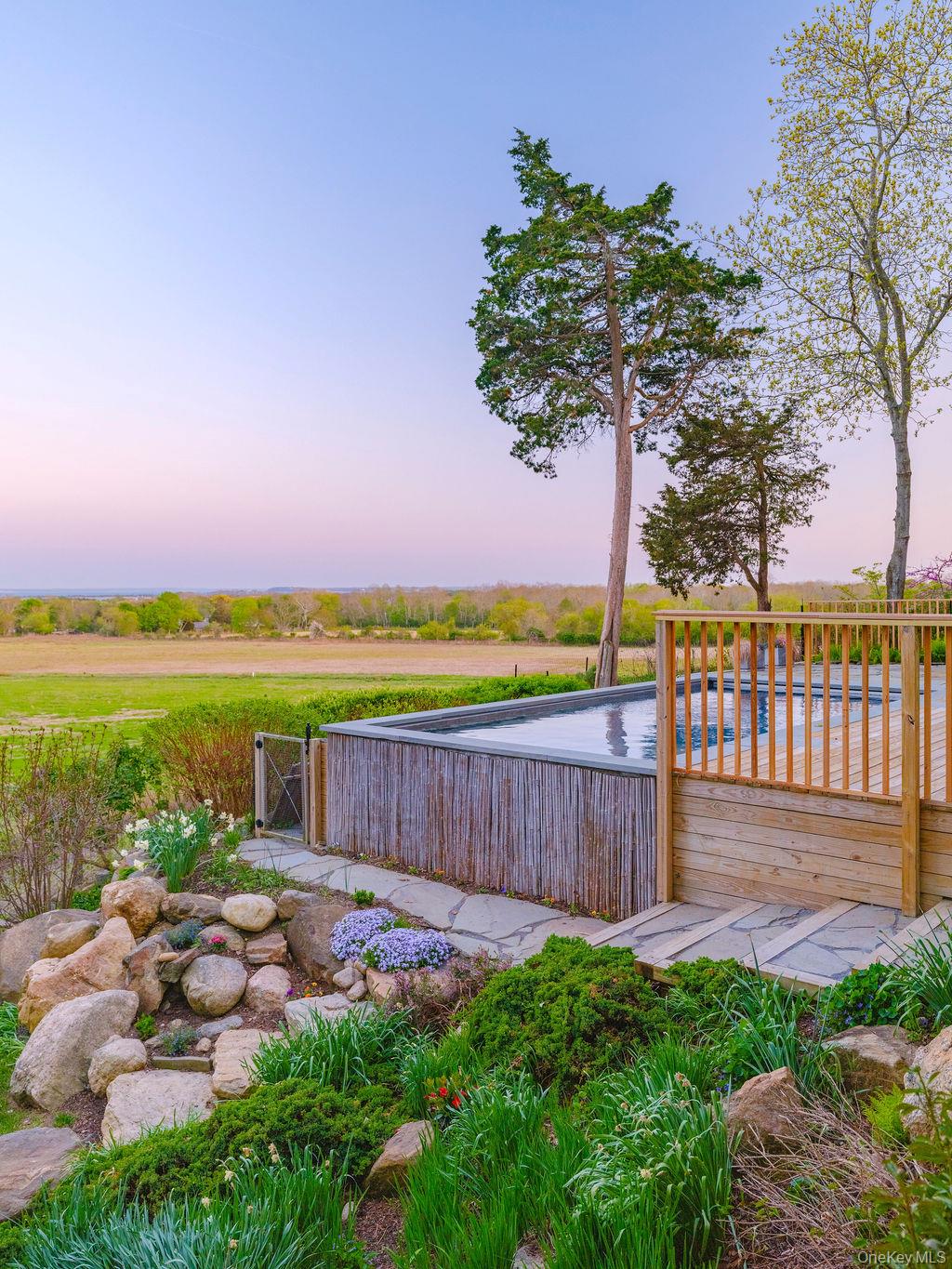255 S View Drive