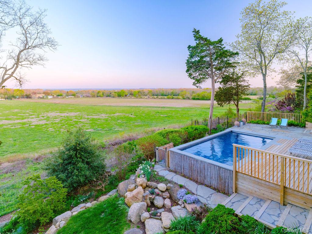 255 S View Drive